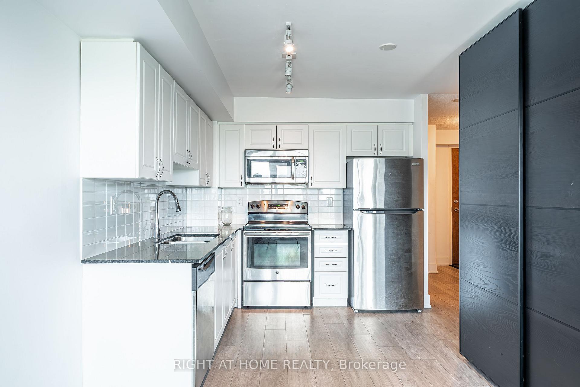 Photo 10 of Unit 708, 1215 Bayly Street, Pickering, Bay Ridges — HOMEH