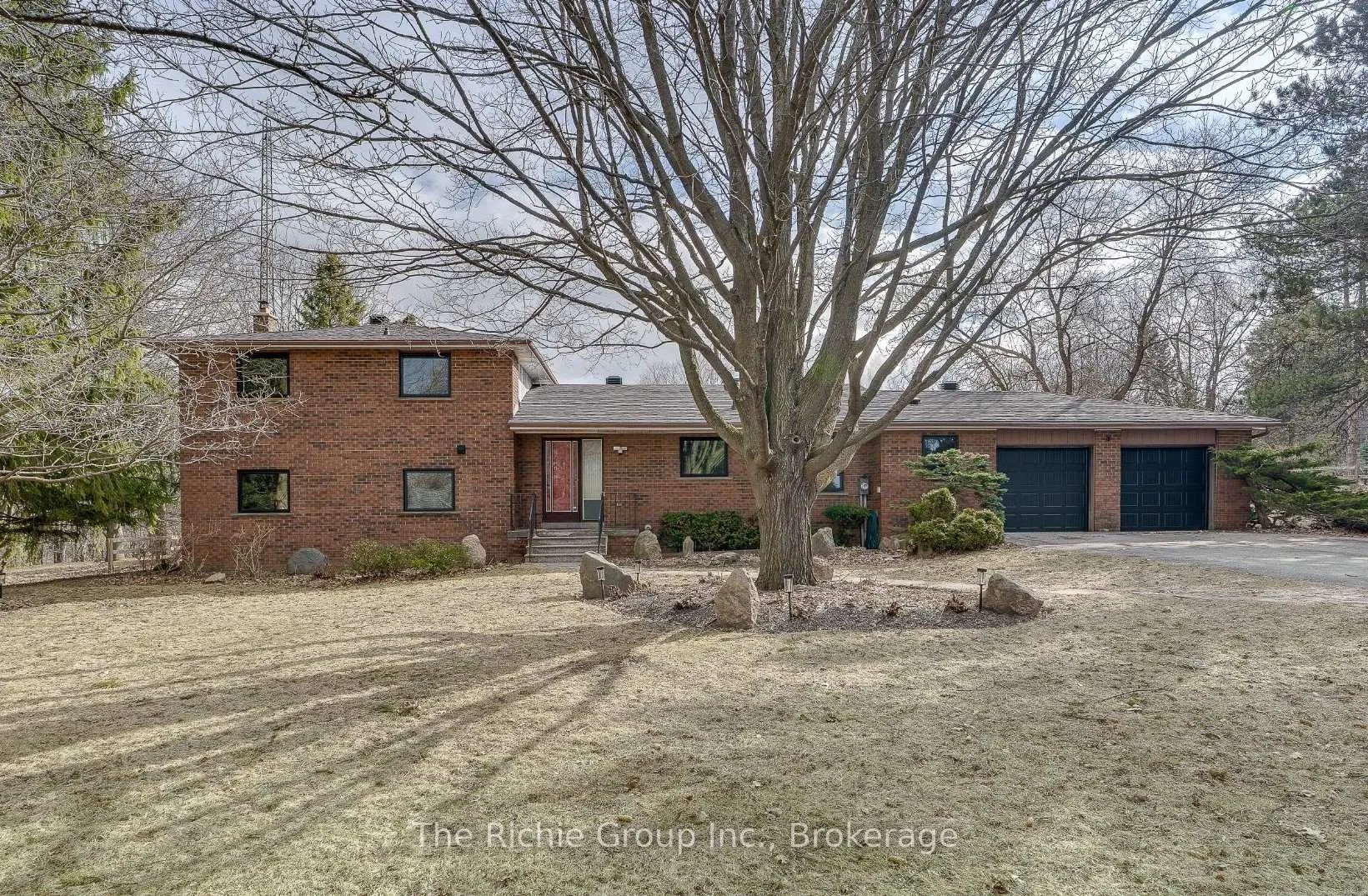 Photo 1 of 9 Mill View Court, Caledon, Mono Mills — HOMEH