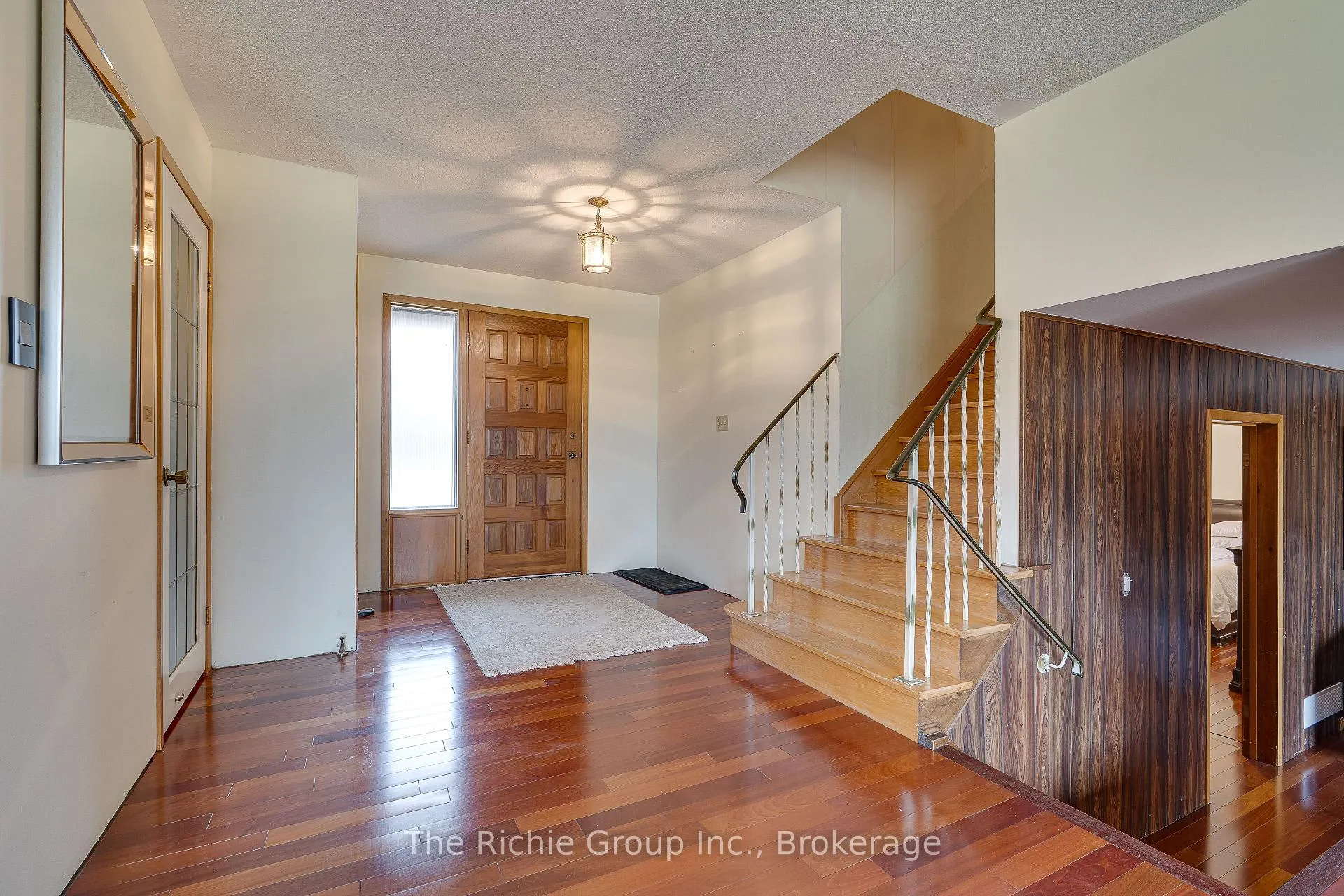 Photo 7 of 9 Mill View Court, Caledon, Mono Mills — HOMEH