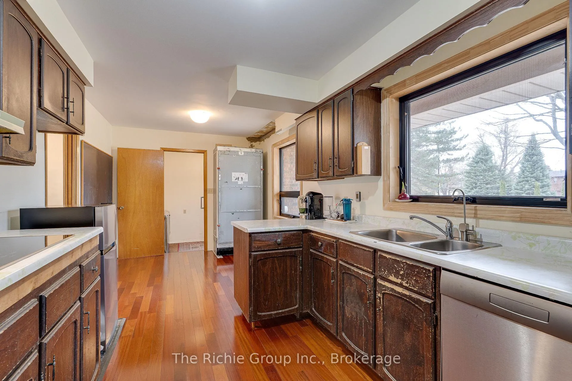 Photo 10 of 9 Mill View Court, Caledon, Mono Mills — HOMEH