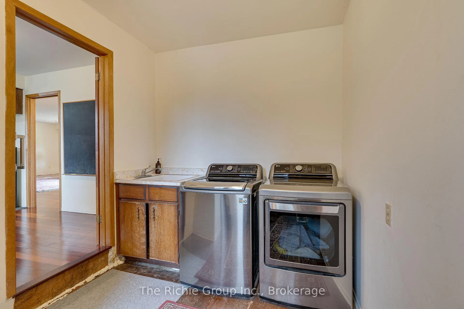Photo 12 of 9 Mill View Court, Caledon, Mono Mills — HOMEH