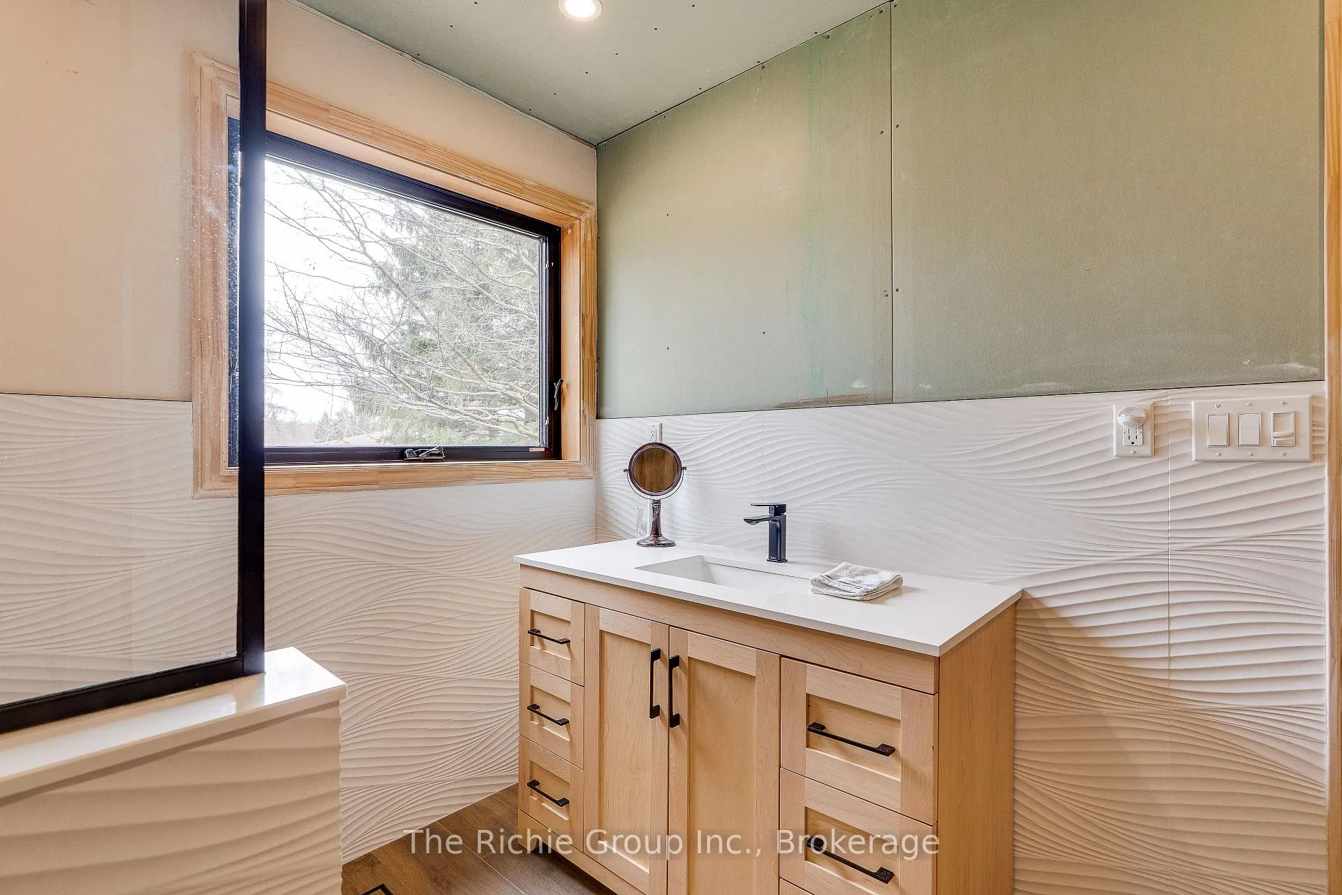 Photo 22 of 9 Mill View Court, Caledon, Mono Mills — HOMEH