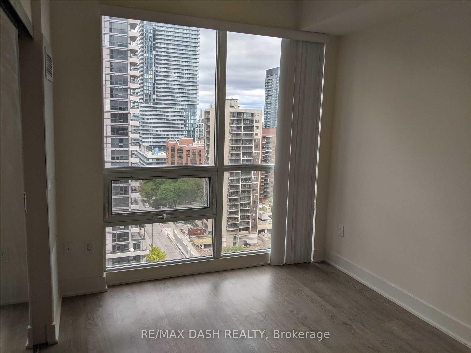 Photo 8 of Unit 1609, 30 Roehampton Avenue, Toronto, Mount Pleasant West — HOMEH