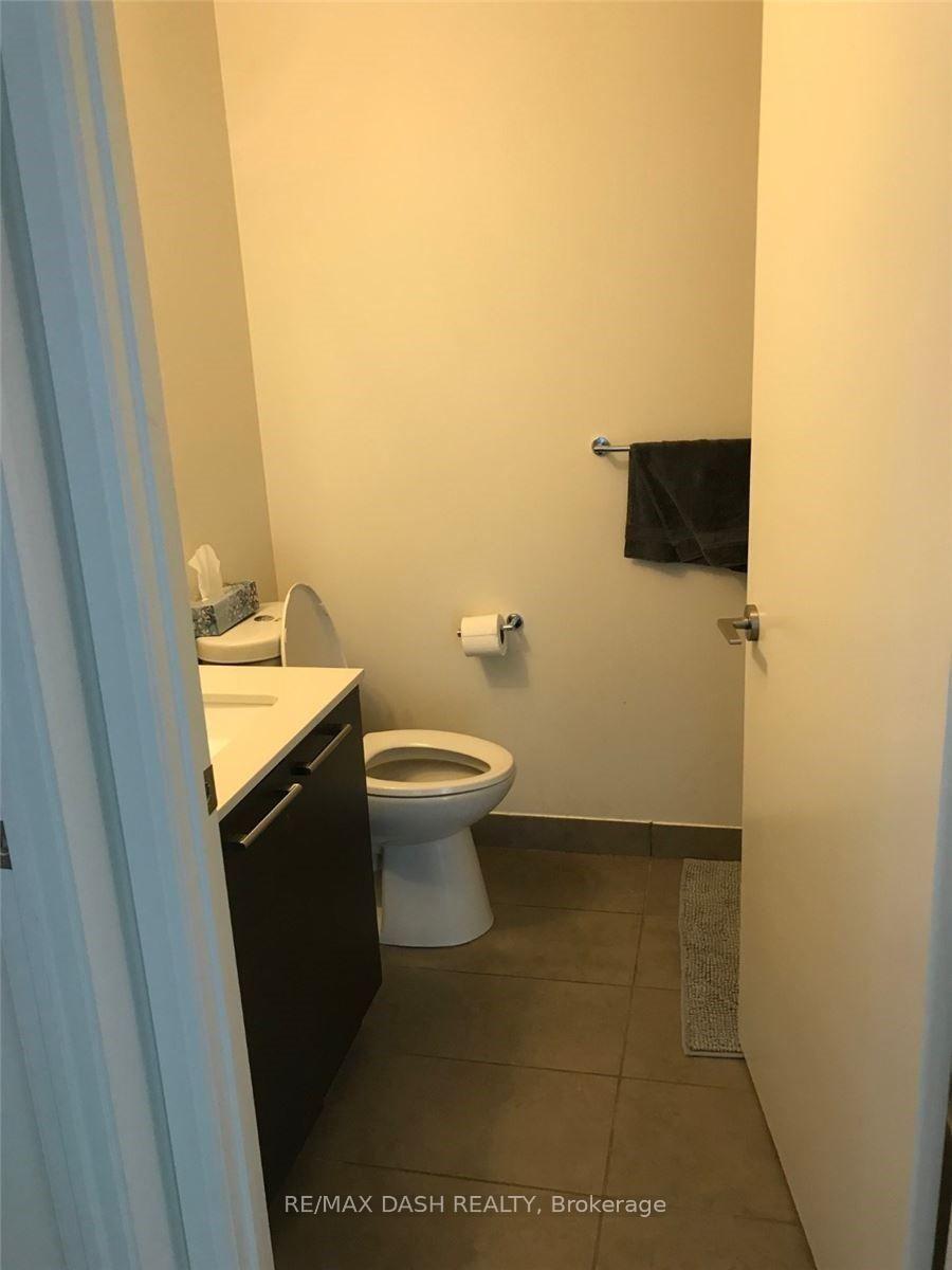 Photo 7 of Unit 1609, 30 Roehampton Avenue, Toronto, Mount Pleasant West — HOMEH