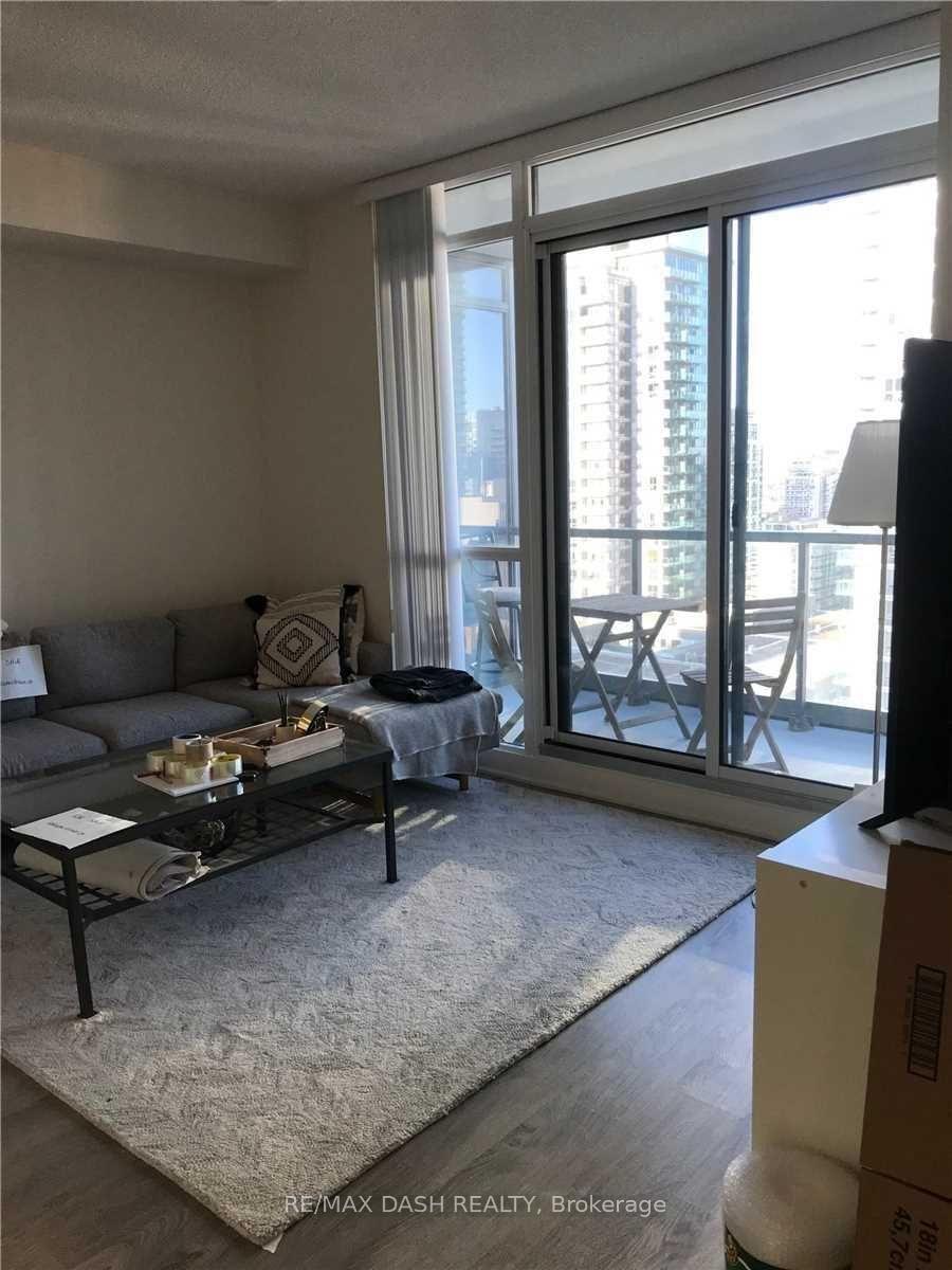 Photo 11 of Unit 1609, 30 Roehampton Avenue, Toronto, Mount Pleasant West — HOMEH
