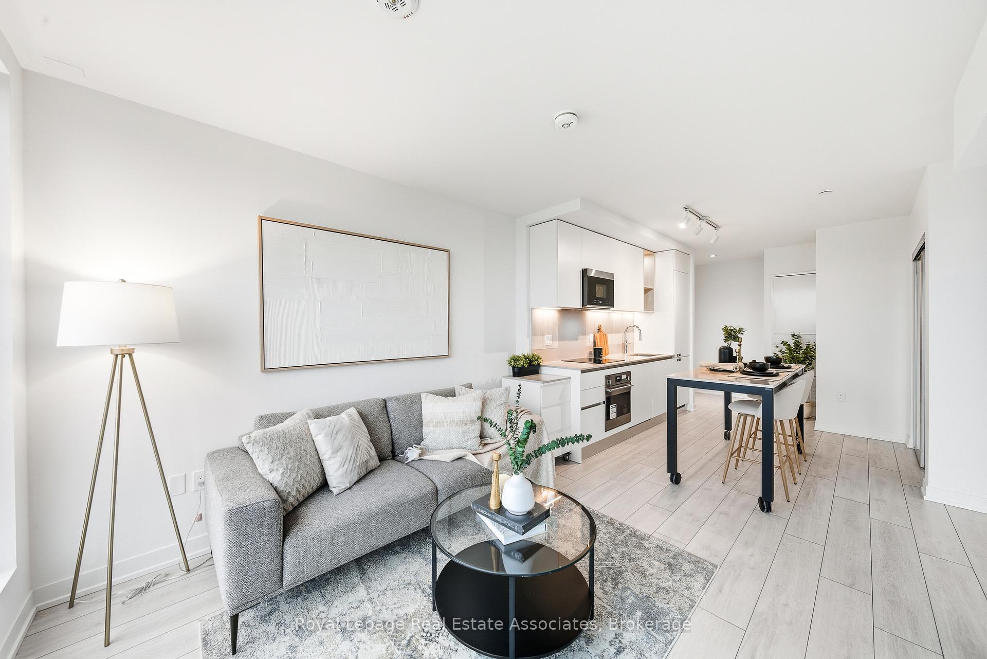 Photo 8 of Unit 1005, 39 Mary Street, Barrie, City Centre — HOMEH