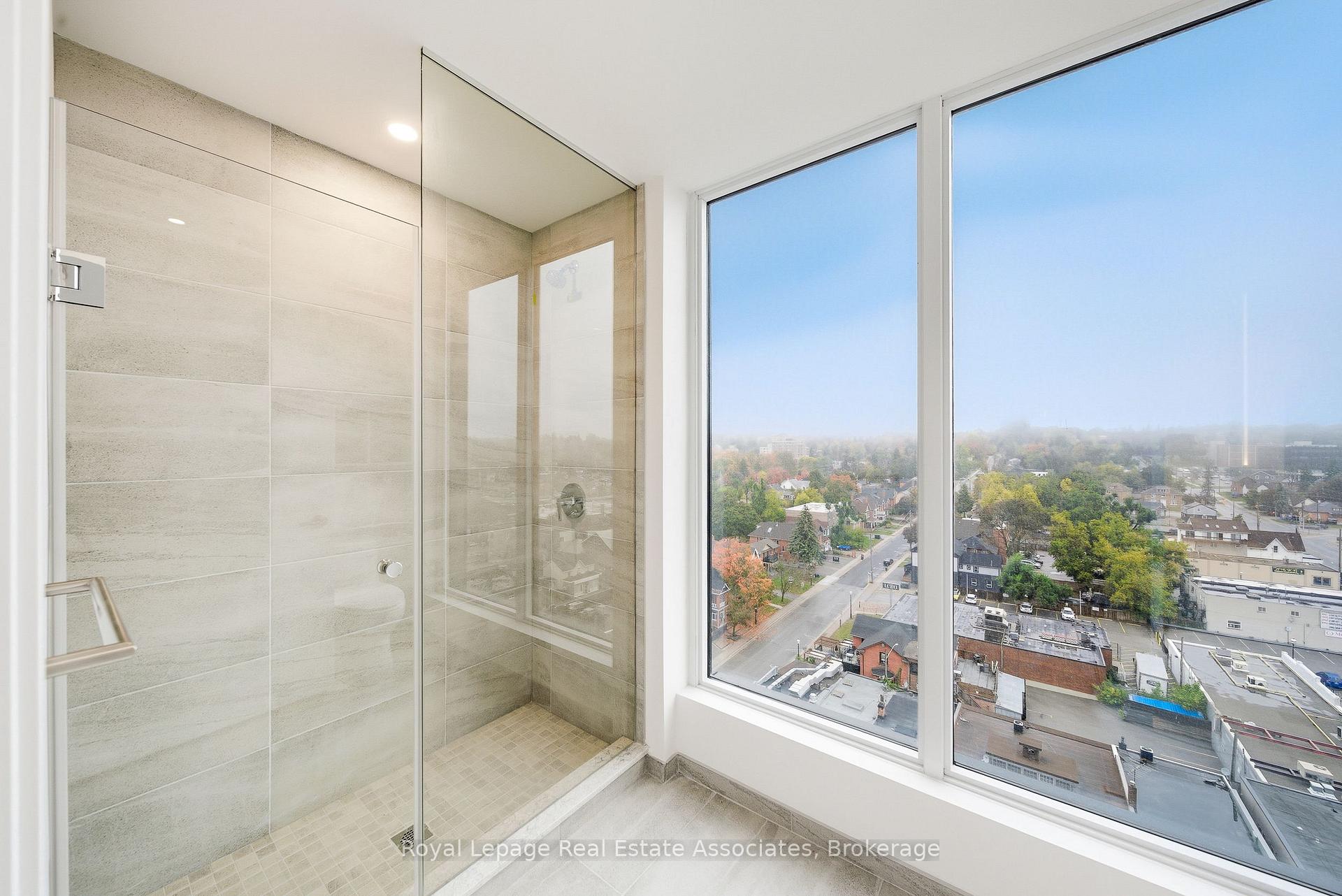 Photo 15 of Unit 1005, 39 Mary Street, Barrie, City Centre — HOMEH