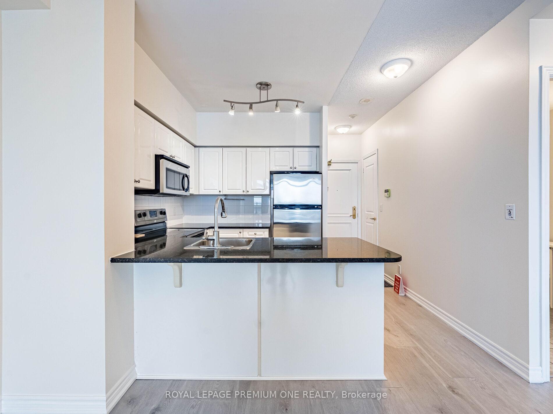 Photo 15 of Unit 815, 9225 Jane Street, Vaughan, Maple — HOMEH