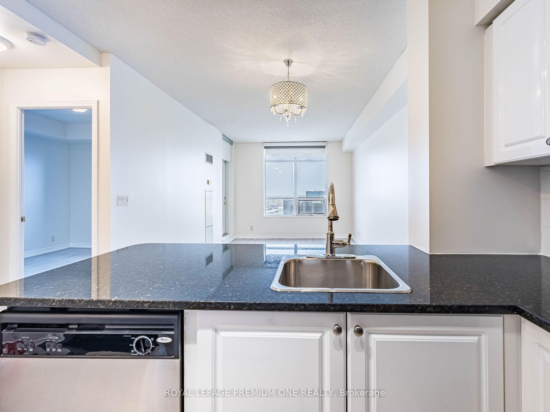 Photo 18 of Unit 815, 9225 Jane Street, Vaughan, Maple — HOMEH