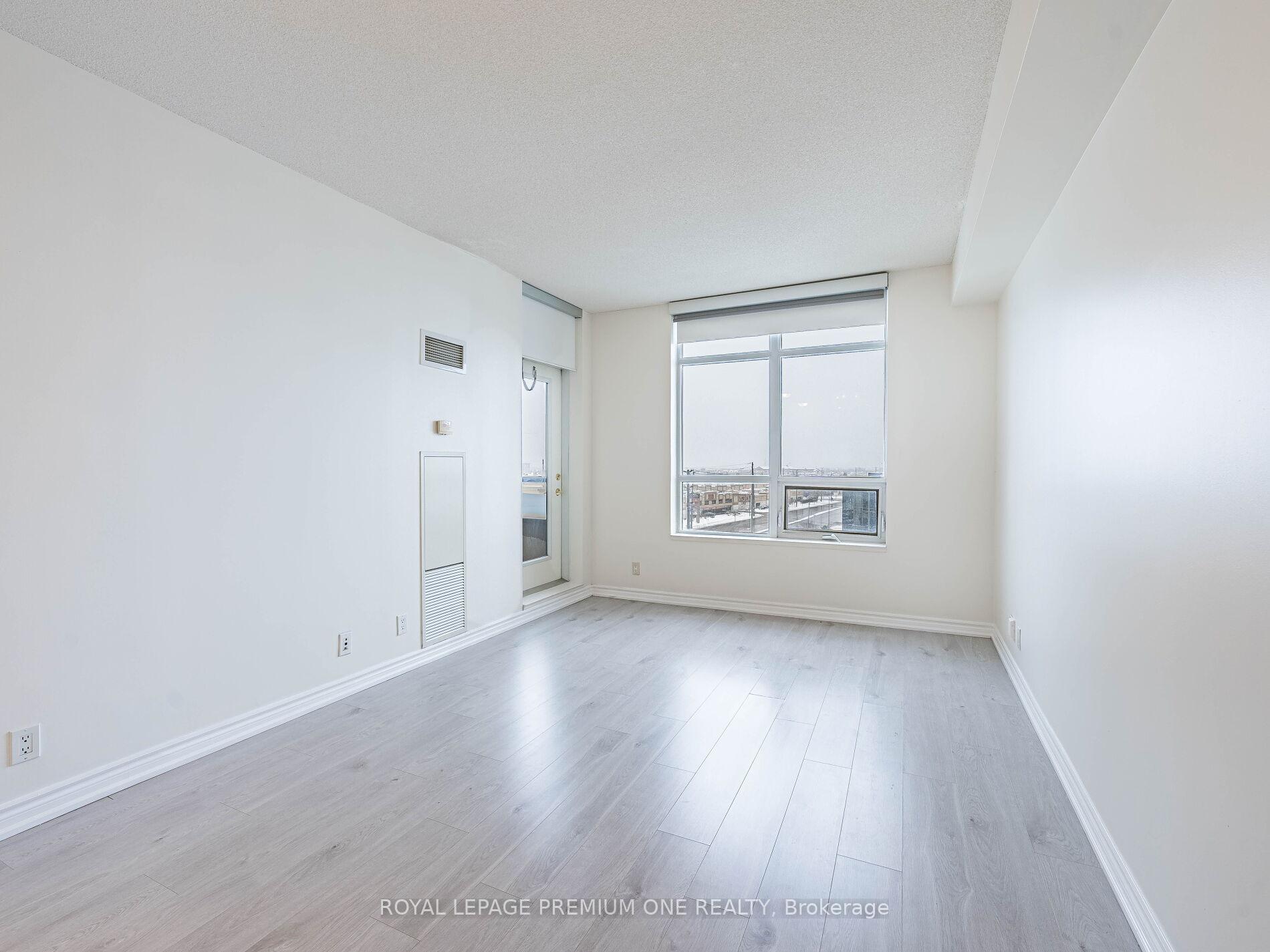 Photo 20 of Unit 815, 9225 Jane Street, Vaughan, Maple — HOMEH