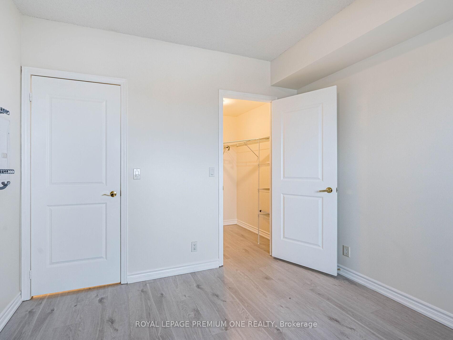 Photo 26 of Unit 815, 9225 Jane Street, Vaughan, Maple — HOMEH