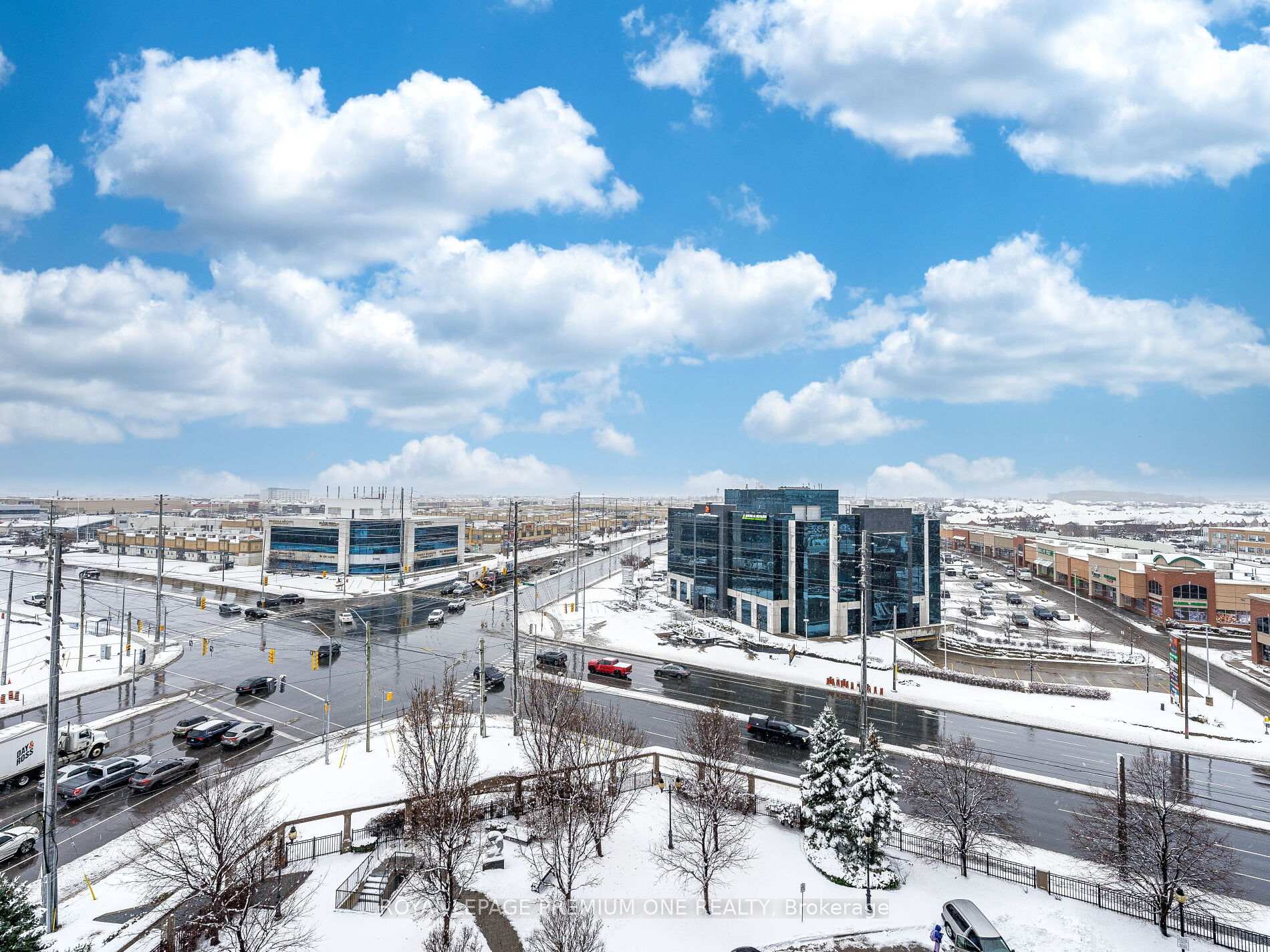 Photo 33 of Unit 815, 9225 Jane Street, Vaughan, Maple — HOMEH