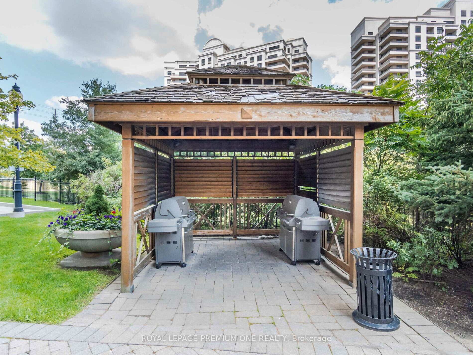 Photo 42 of Unit 815, 9225 Jane Street, Vaughan, Maple — HOMEH