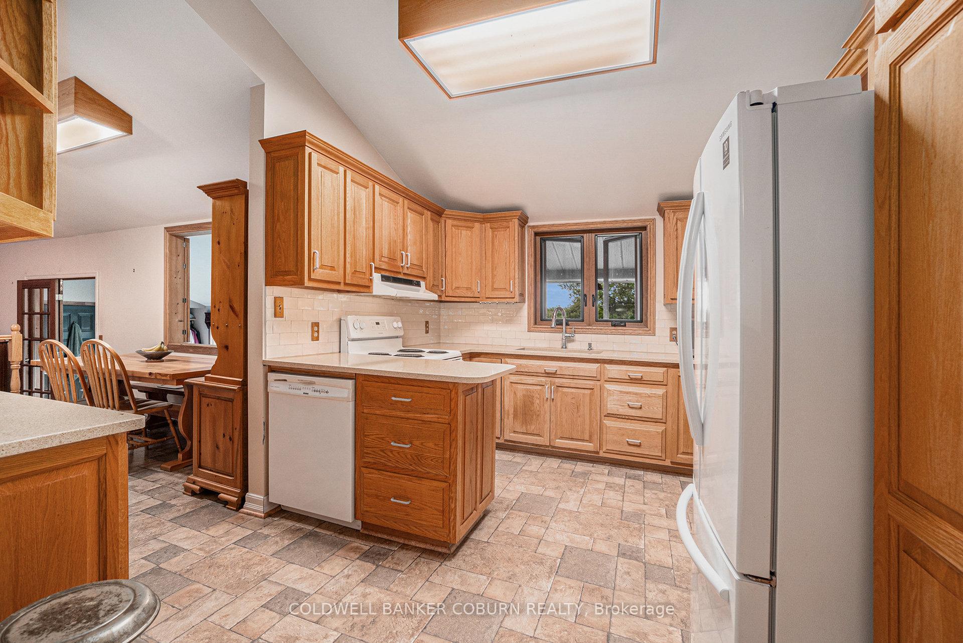 Photo 7 of 1025 Hyndman Road, Edwardsburgh/Cardinal, Edwardsburgh/Cardinal Twp — HOMEH