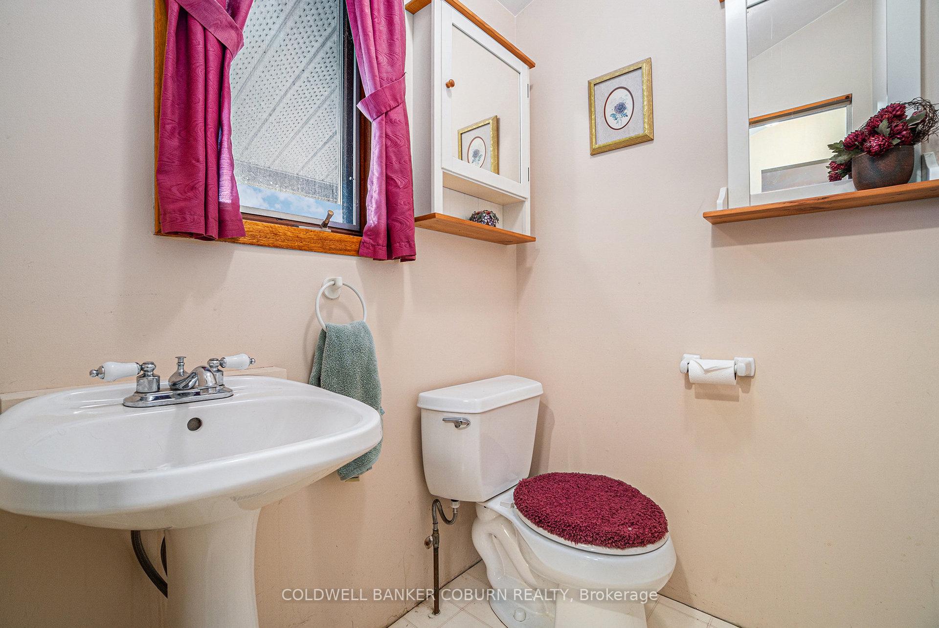 Photo 8 of 1025 Hyndman Road, Edwardsburgh/Cardinal, Edwardsburgh/Cardinal Twp — HOMEH