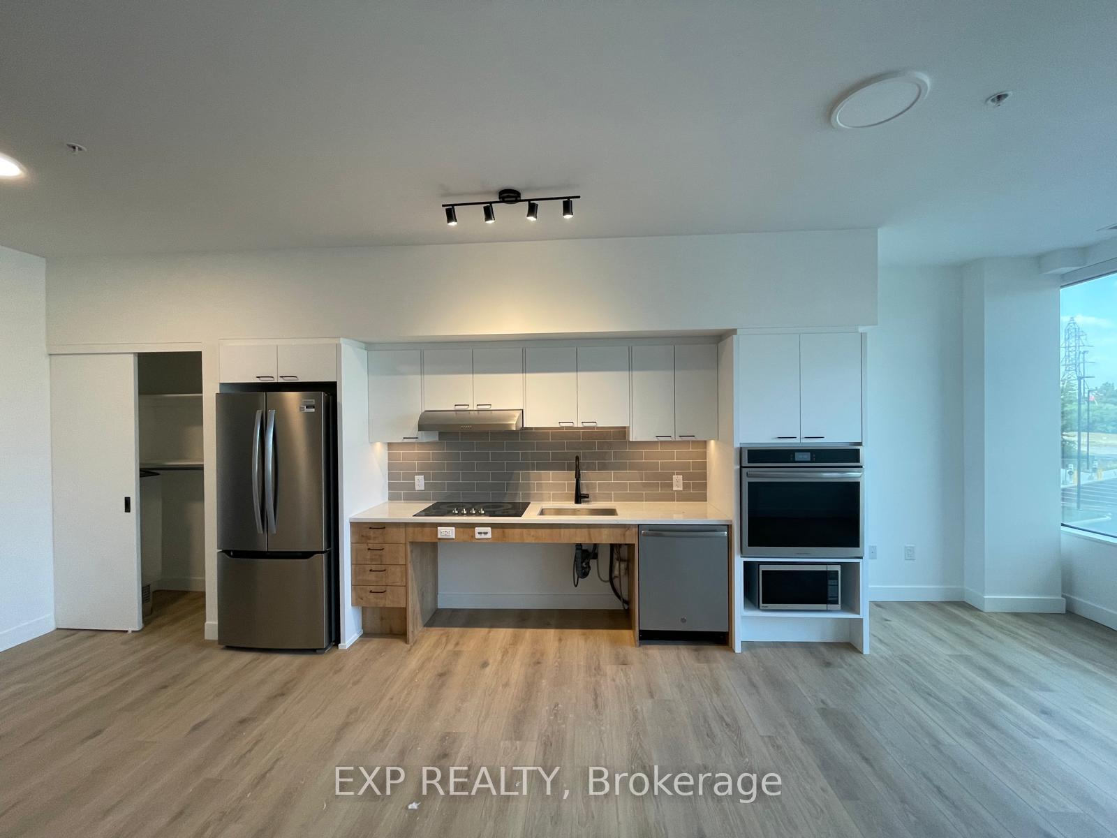 Photo 5 of Unit 203, 1600 James Naismith Drive, Ottawa, Pineview — HOMEH
