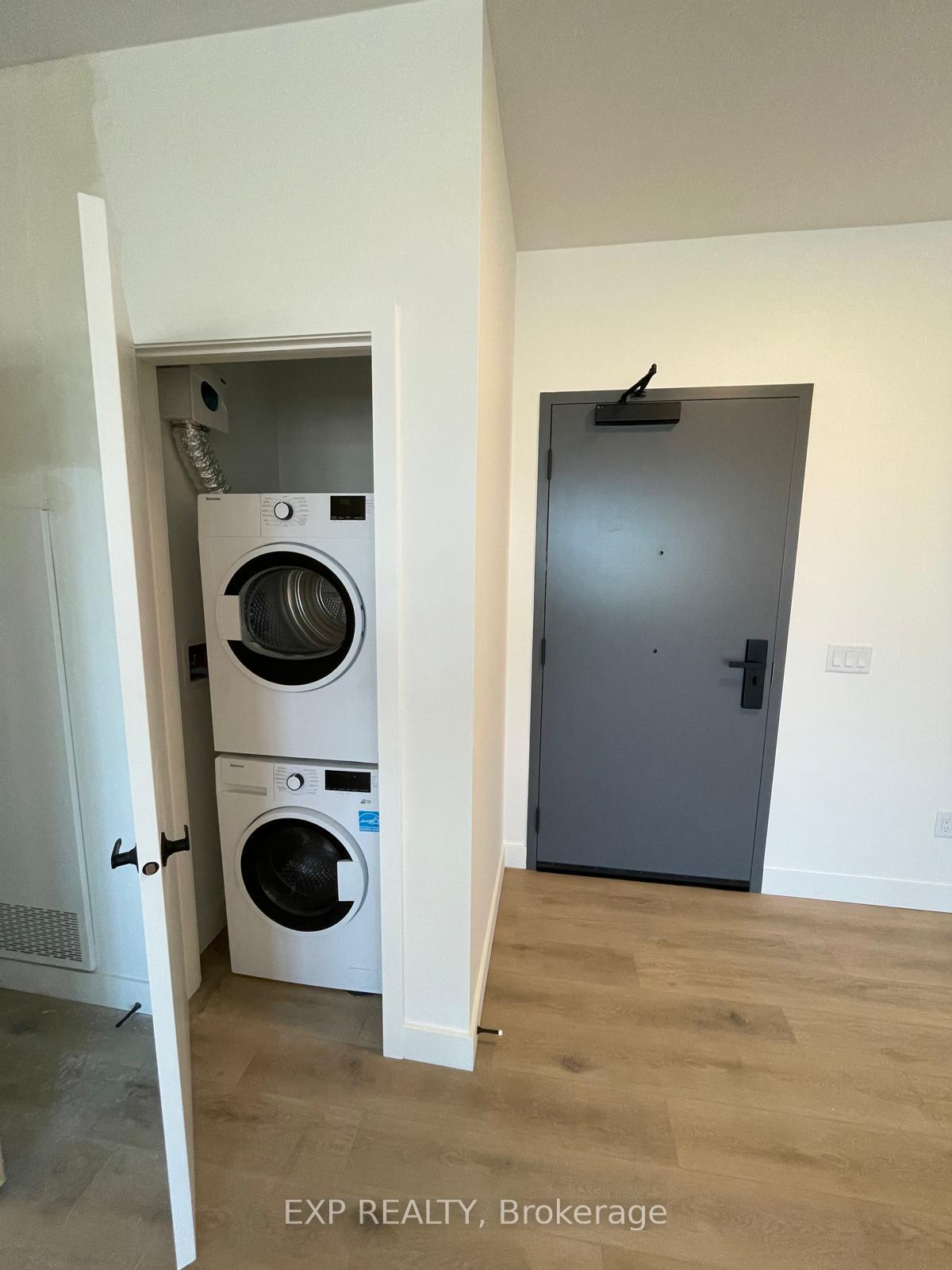Photo 8 of Unit 203, 1600 James Naismith Drive, Ottawa, Pineview — HOMEH