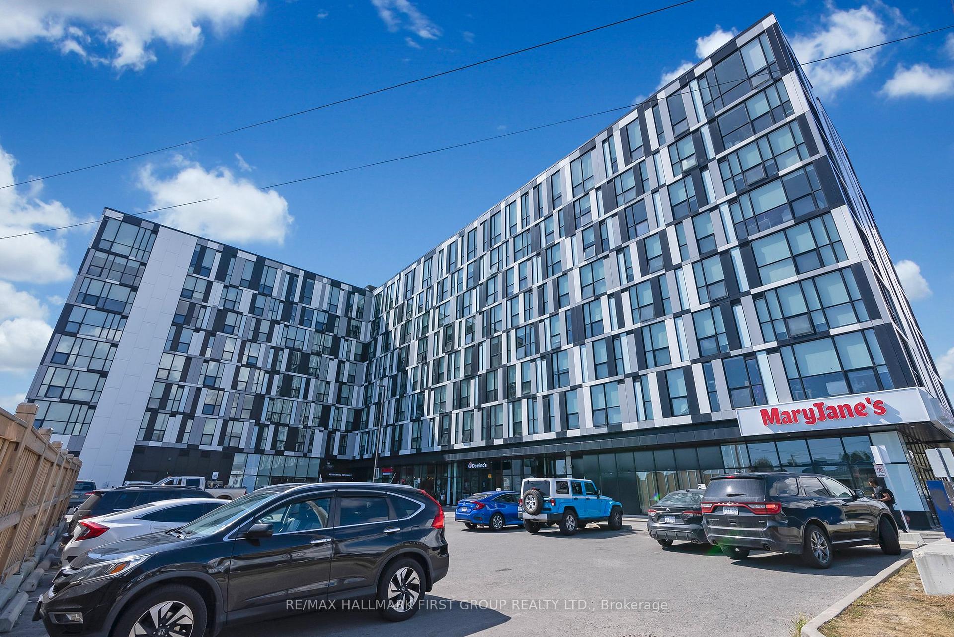 Front of Unit 709, 1900 Simcoe Street N