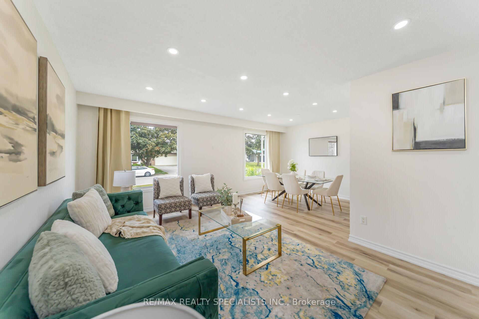 Photo 7 of 65 Bronte Crescent, Barrie, Letitia Heights — HOMEH