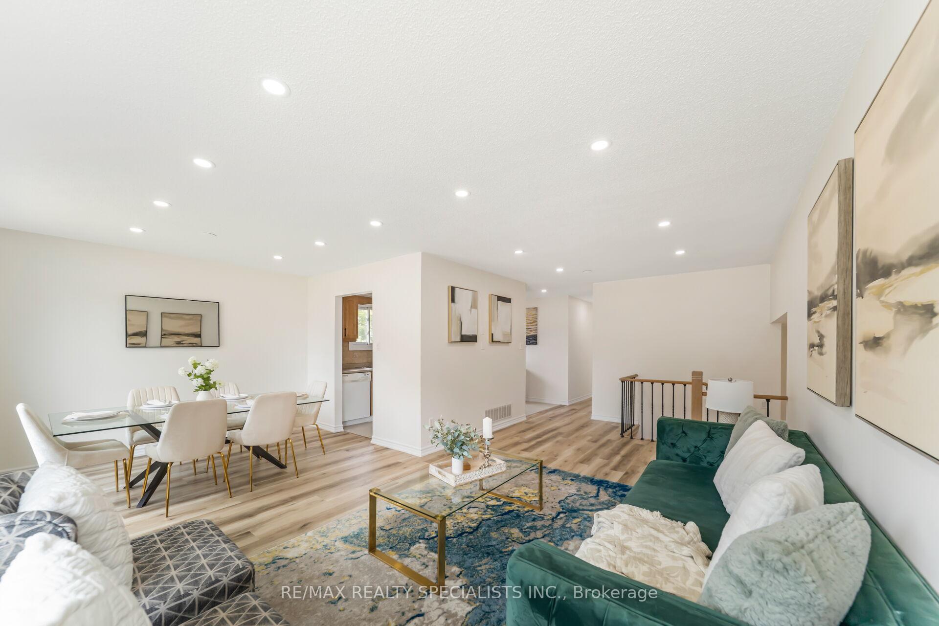 Photo 11 of 65 Bronte Crescent, Barrie, Letitia Heights — HOMEH