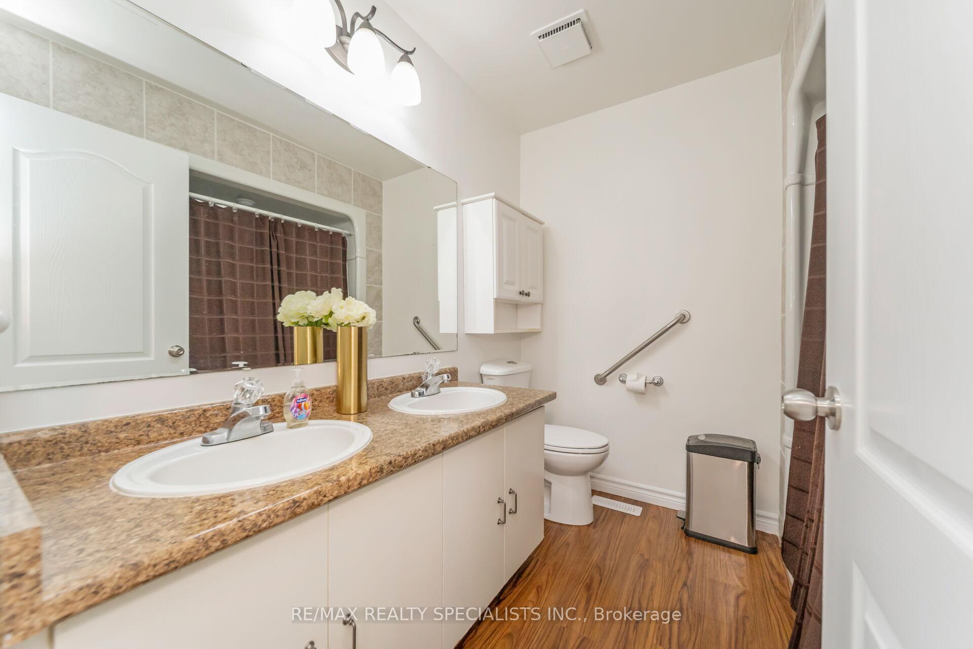 Photo 22 of 65 Bronte Crescent, Barrie, Letitia Heights — HOMEH