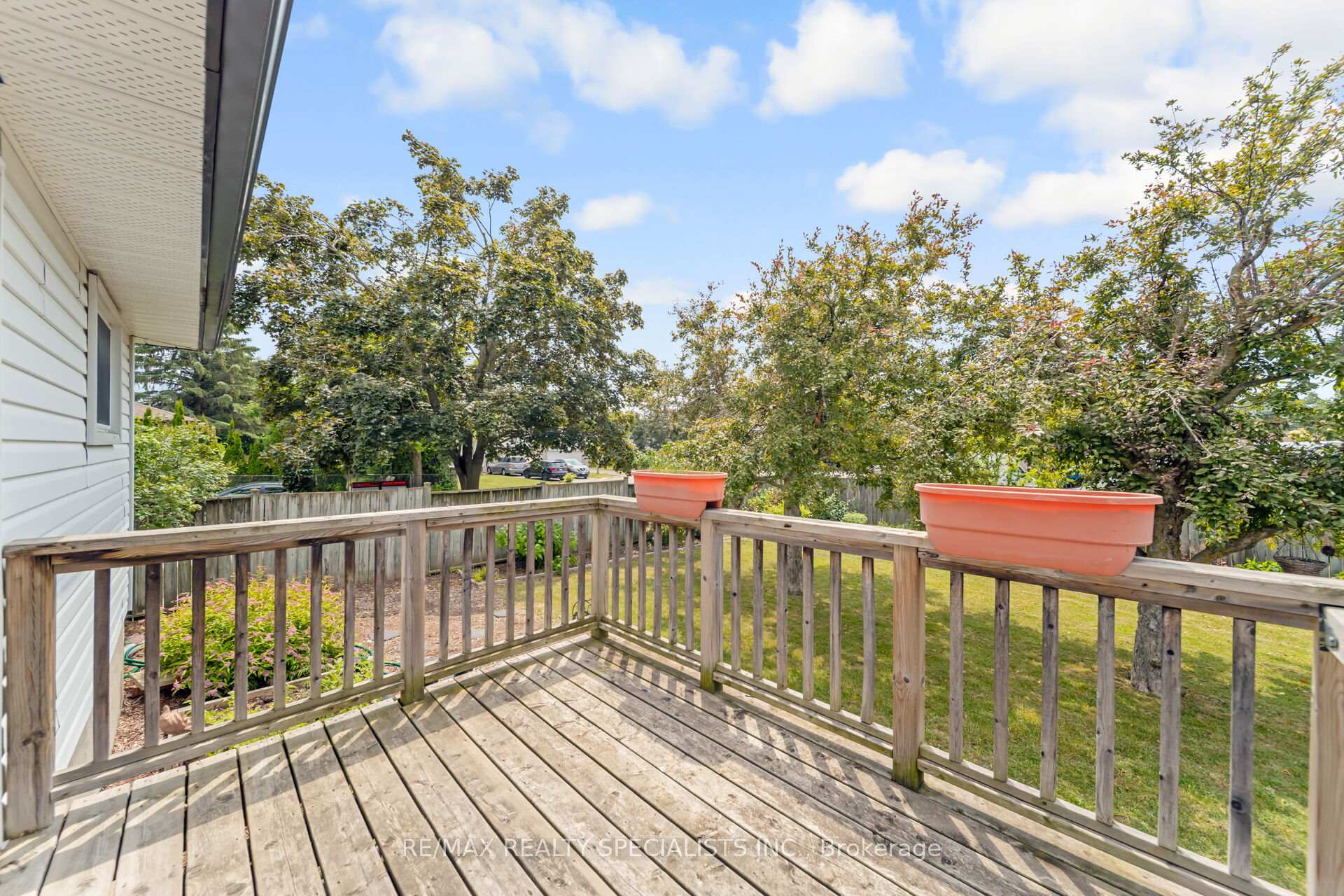 Photo 31 of 65 Bronte Crescent, Barrie, Letitia Heights — HOMEH