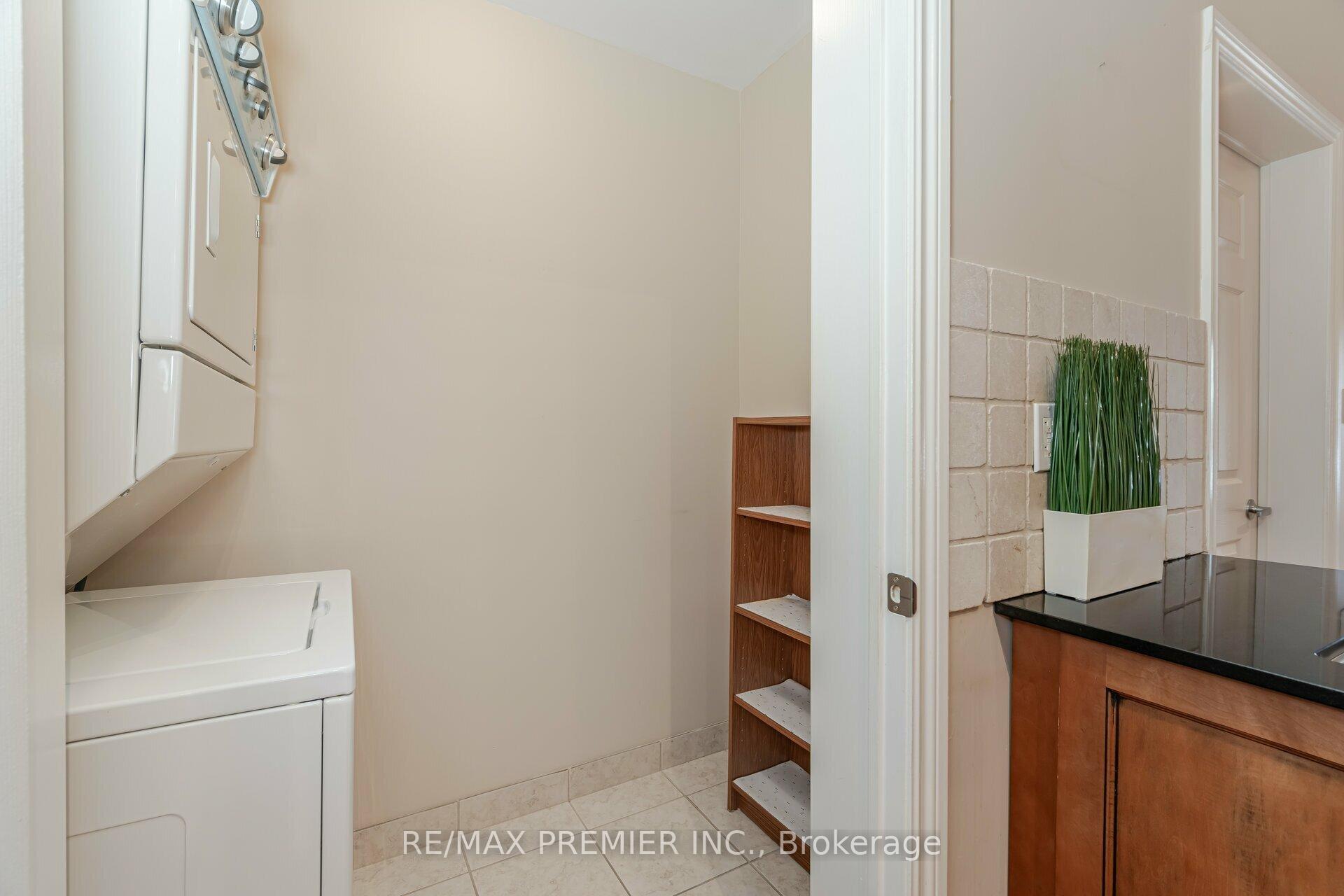 Photo 12 of Unit 306, 4620 Highway 7, Vaughan, East Woodbridge — HOMEH