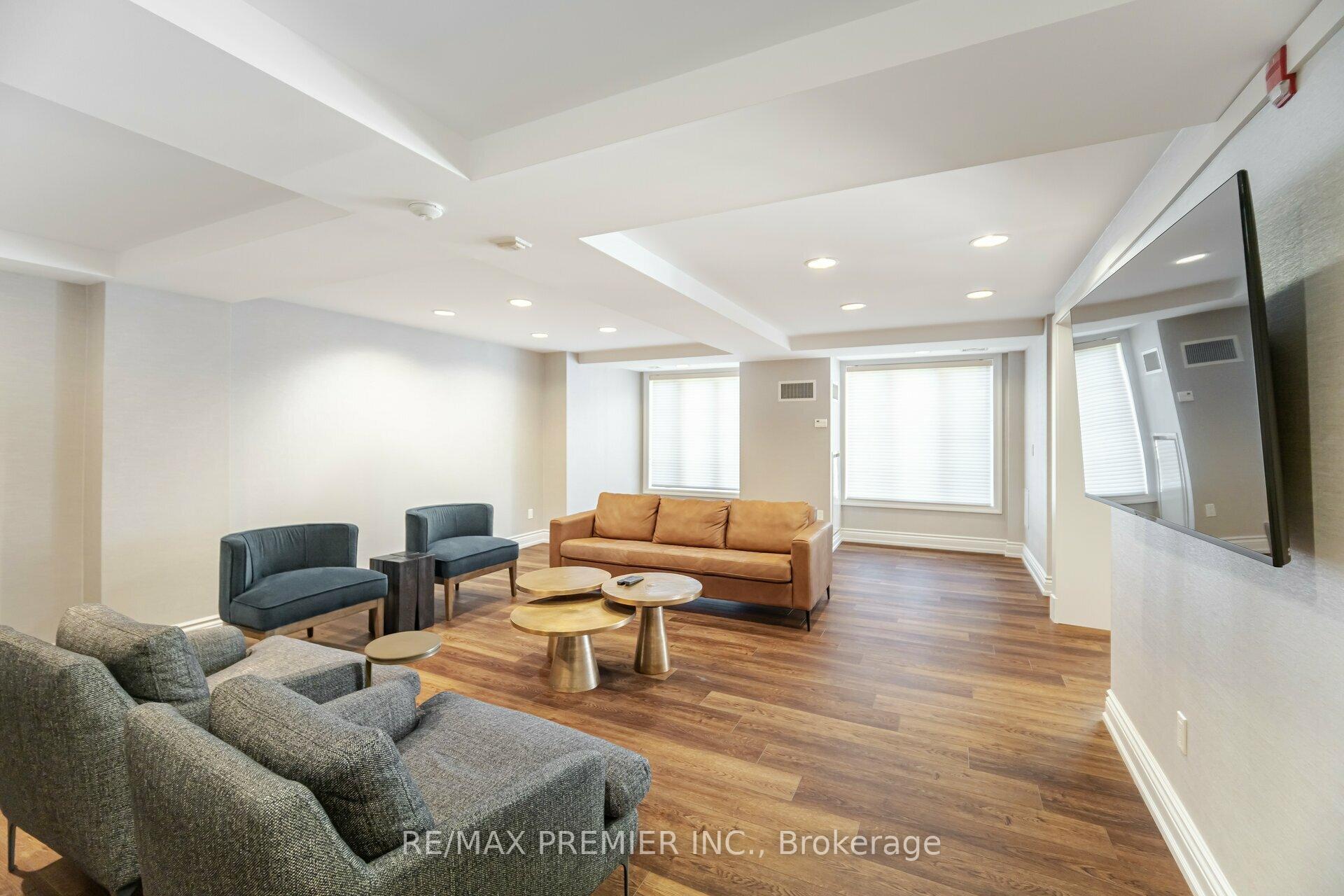 Photo 18 of Unit 306, 4620 Highway 7, Vaughan, East Woodbridge — HOMEH