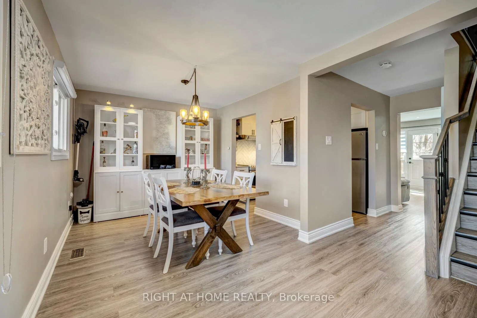 Photo 10 of Unit 3, 985 Limeridge Road E, Hamilton, Berrisfield — HOMEH