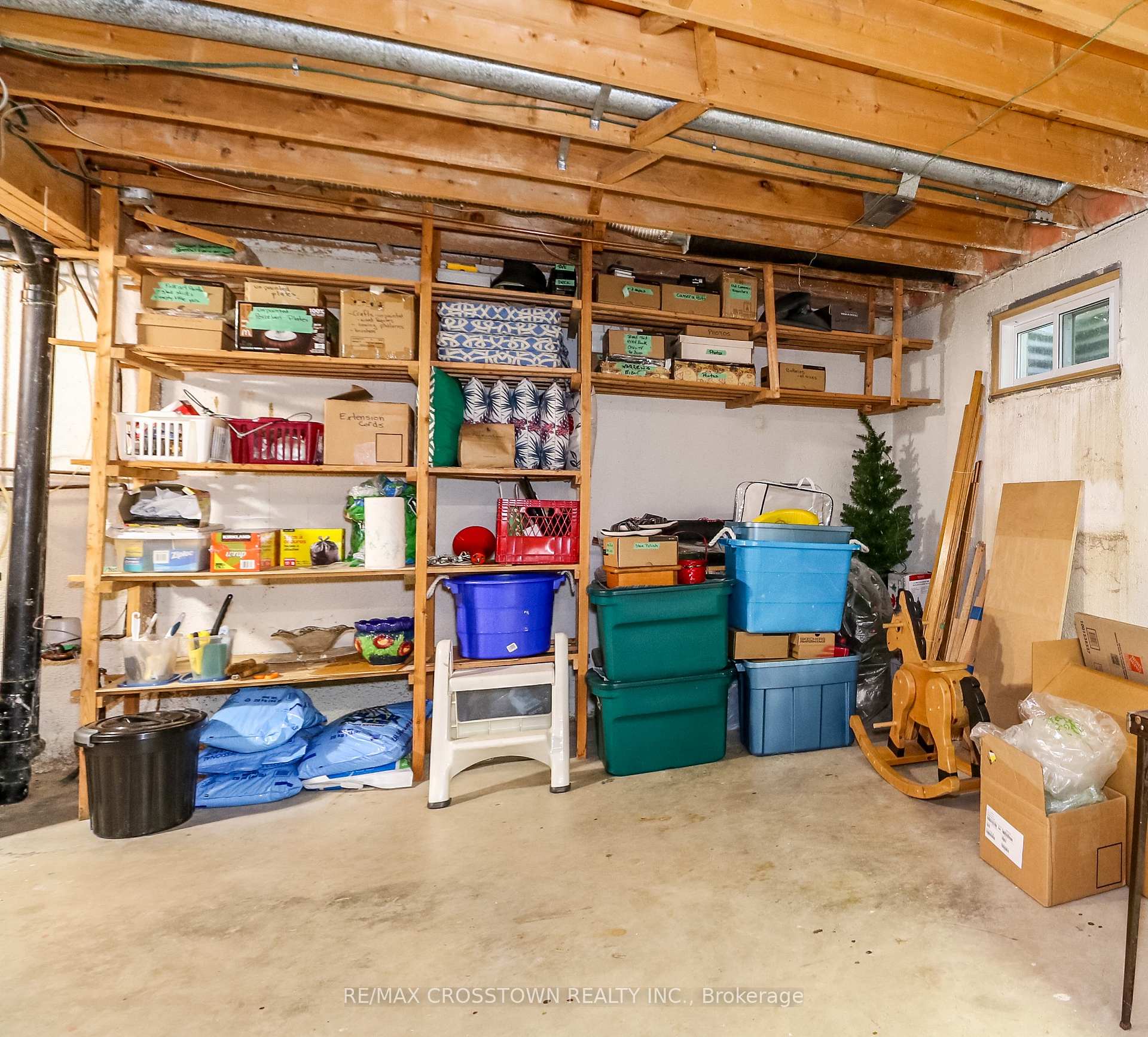 Photo 37 of 74 Devins Drive, Aurora, Aurora Heights — HOMEH