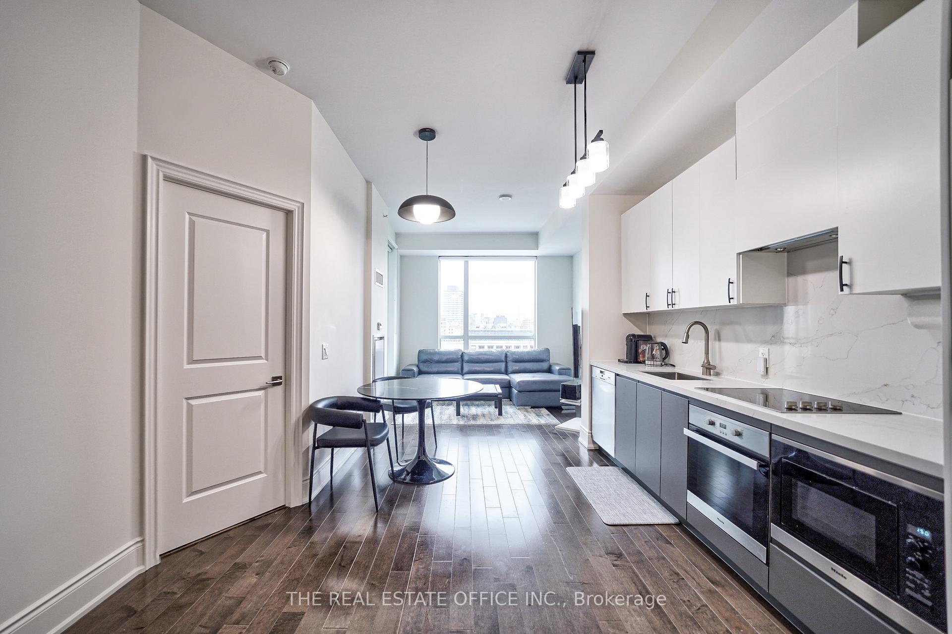 Photo 8 of Unit 916, 23 Glebe Road W, Toronto, Yonge-Eglinton — HOMEH