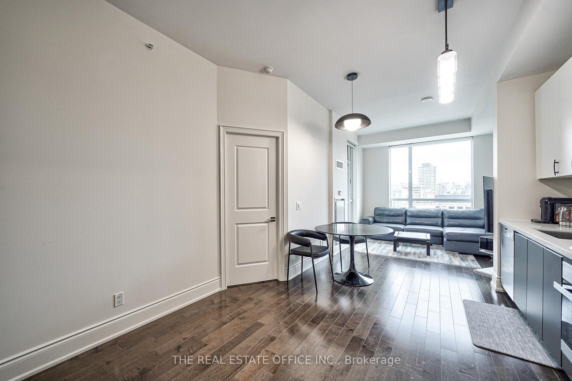 Photo 9 of Unit 916, 23 Glebe Road W, Toronto, Yonge-Eglinton — HOMEH
