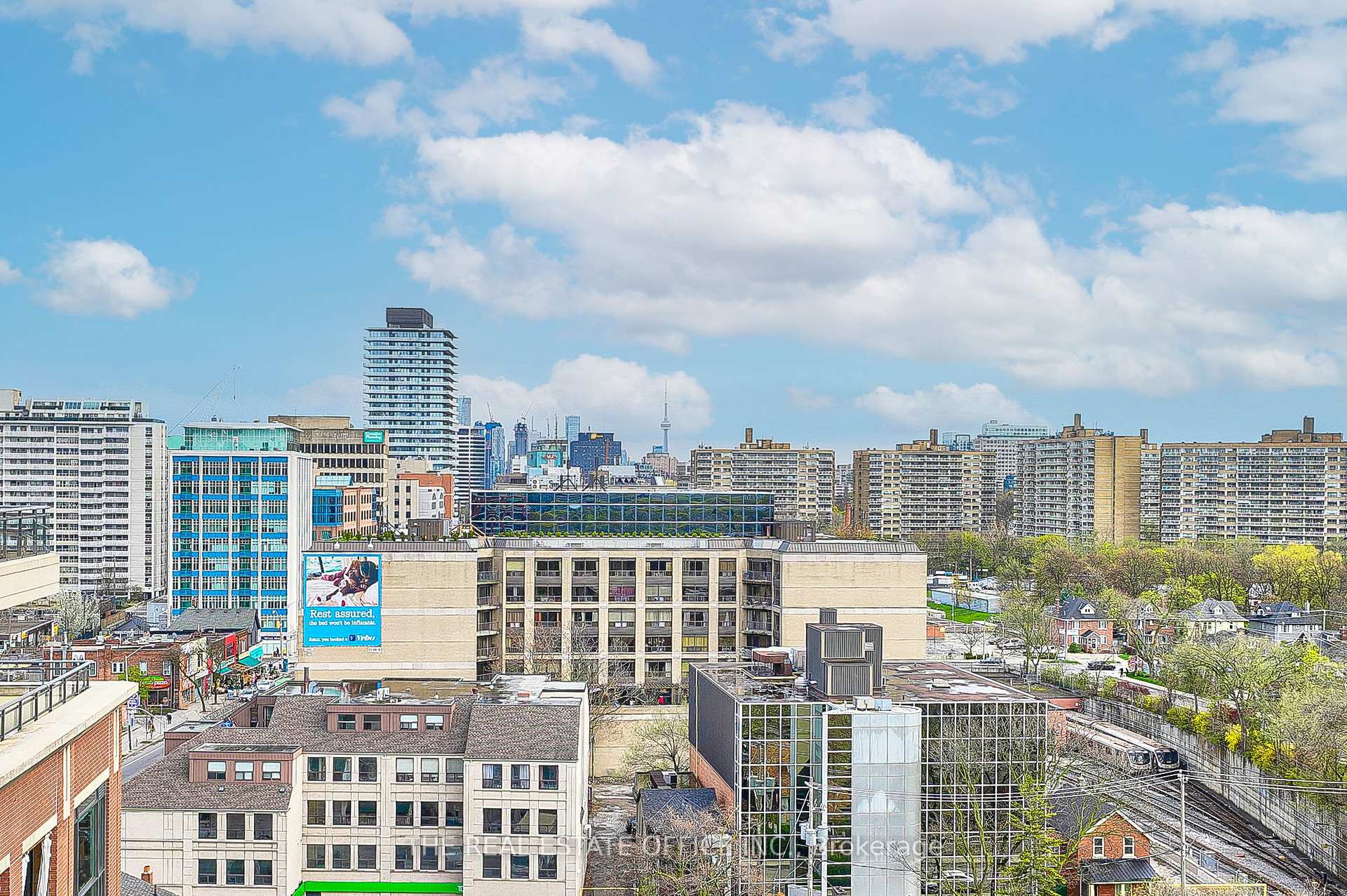 Photo 31 of Unit 916, 23 Glebe Road W, Toronto, Yonge-Eglinton — HOMEH