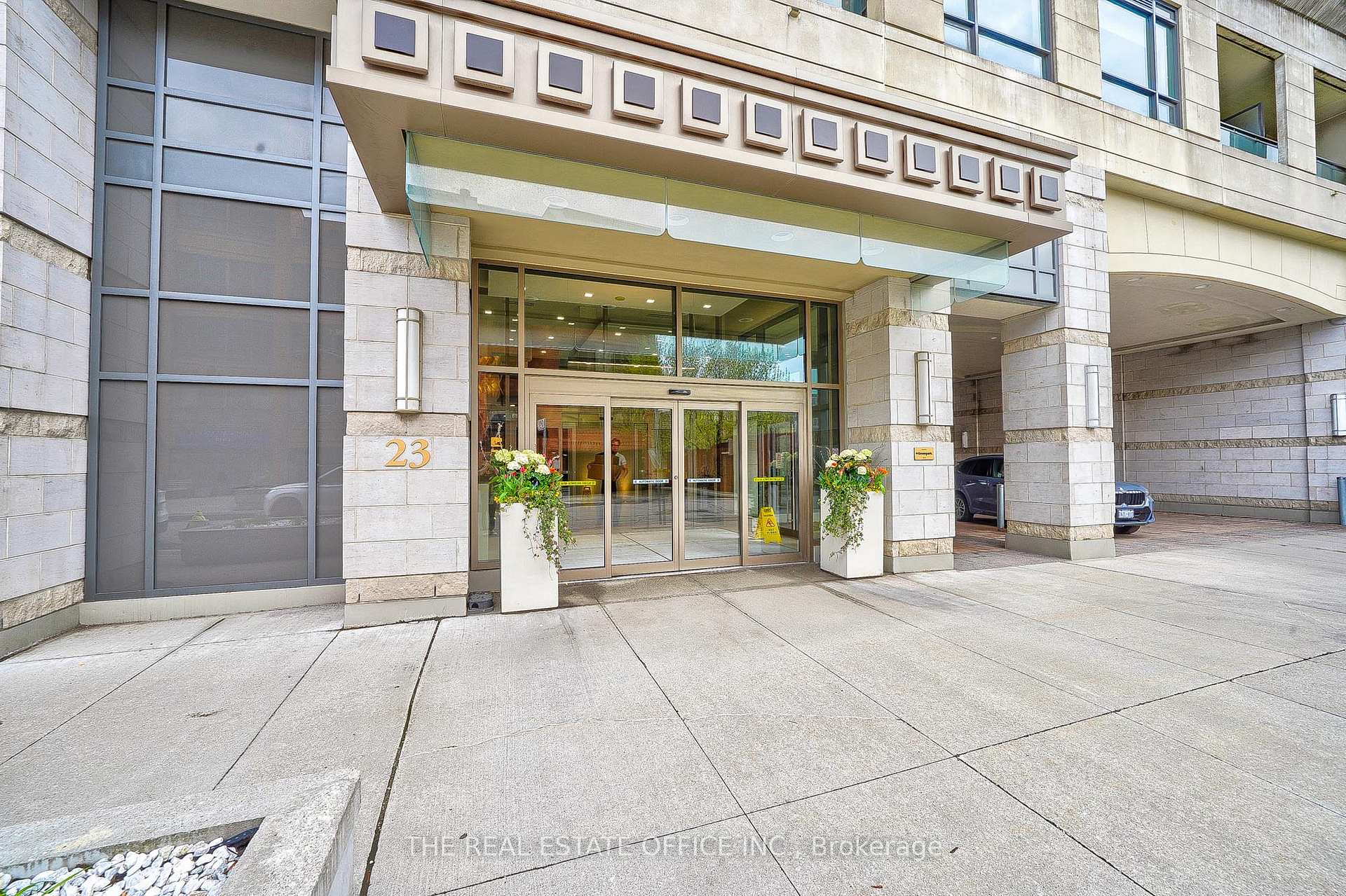 Photo 37 of Unit 916, 23 Glebe Road W, Toronto, Yonge-Eglinton — HOMEH