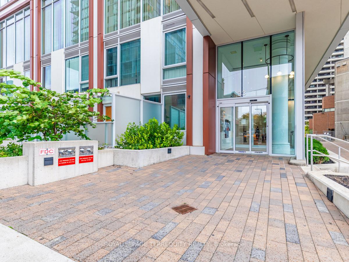 Photo 2 of Unit 2605, 33 Helendale Avenue, Toronto, Yonge-Eglinton — HOMEH