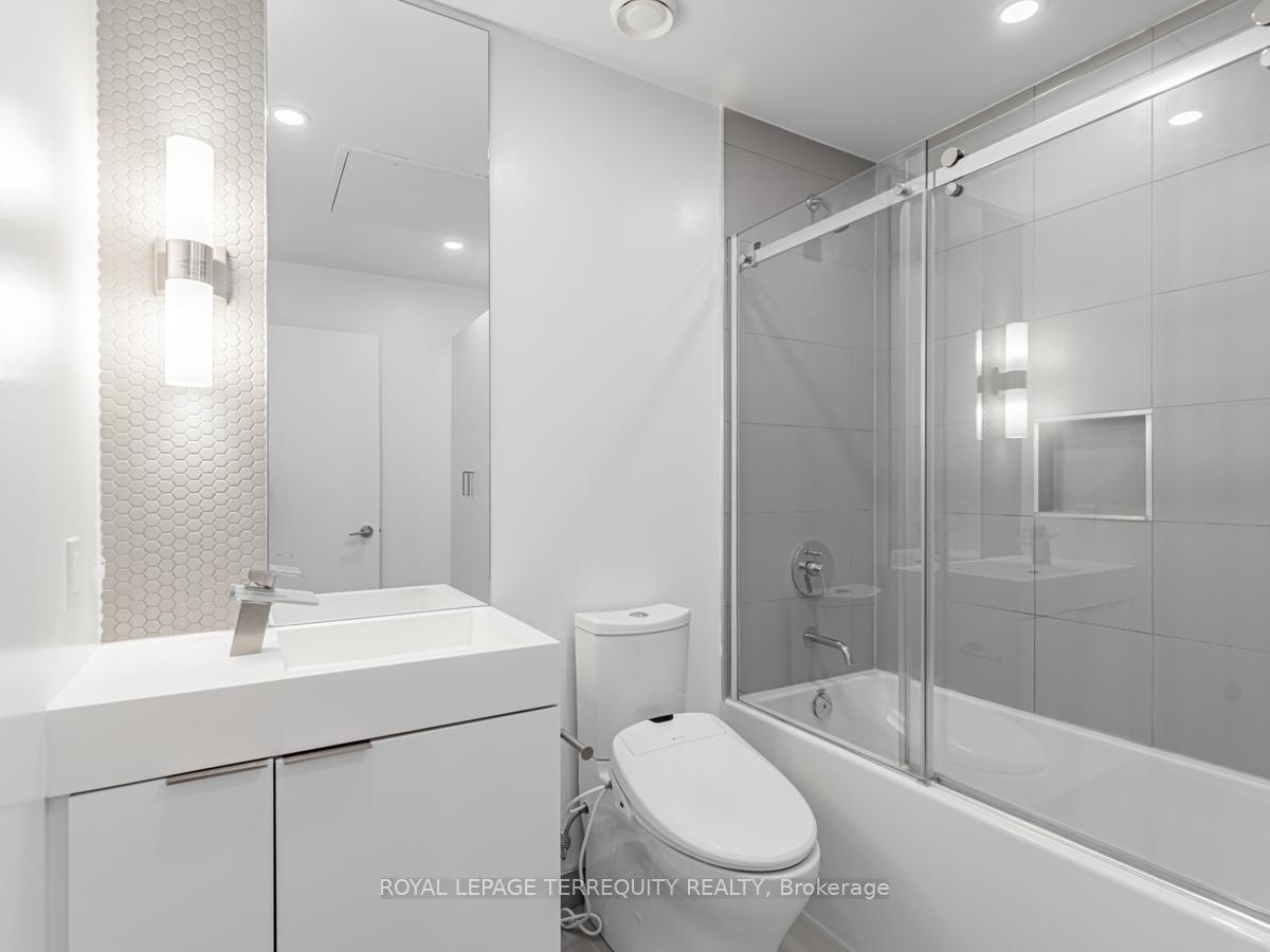 Photo 14 of Unit 2605, 33 Helendale Avenue, Toronto, Yonge-Eglinton — HOMEH