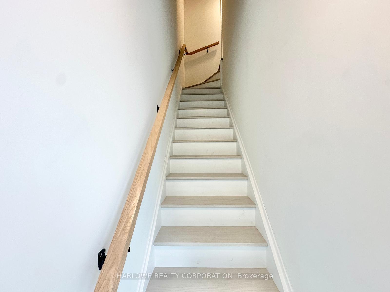 Photo 5 of Unit 131 C, 1612 Charles Street, Whitby, Port Whitby — HOMEH