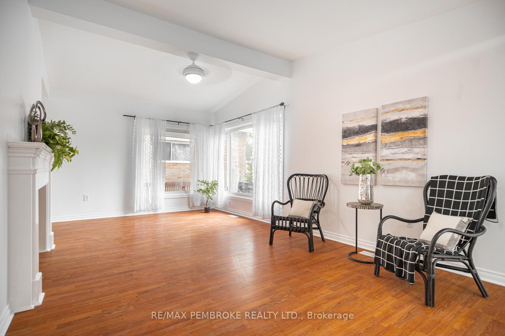 Photo 6 of 84 Frontenac Crescent, Deep River — HOMEH