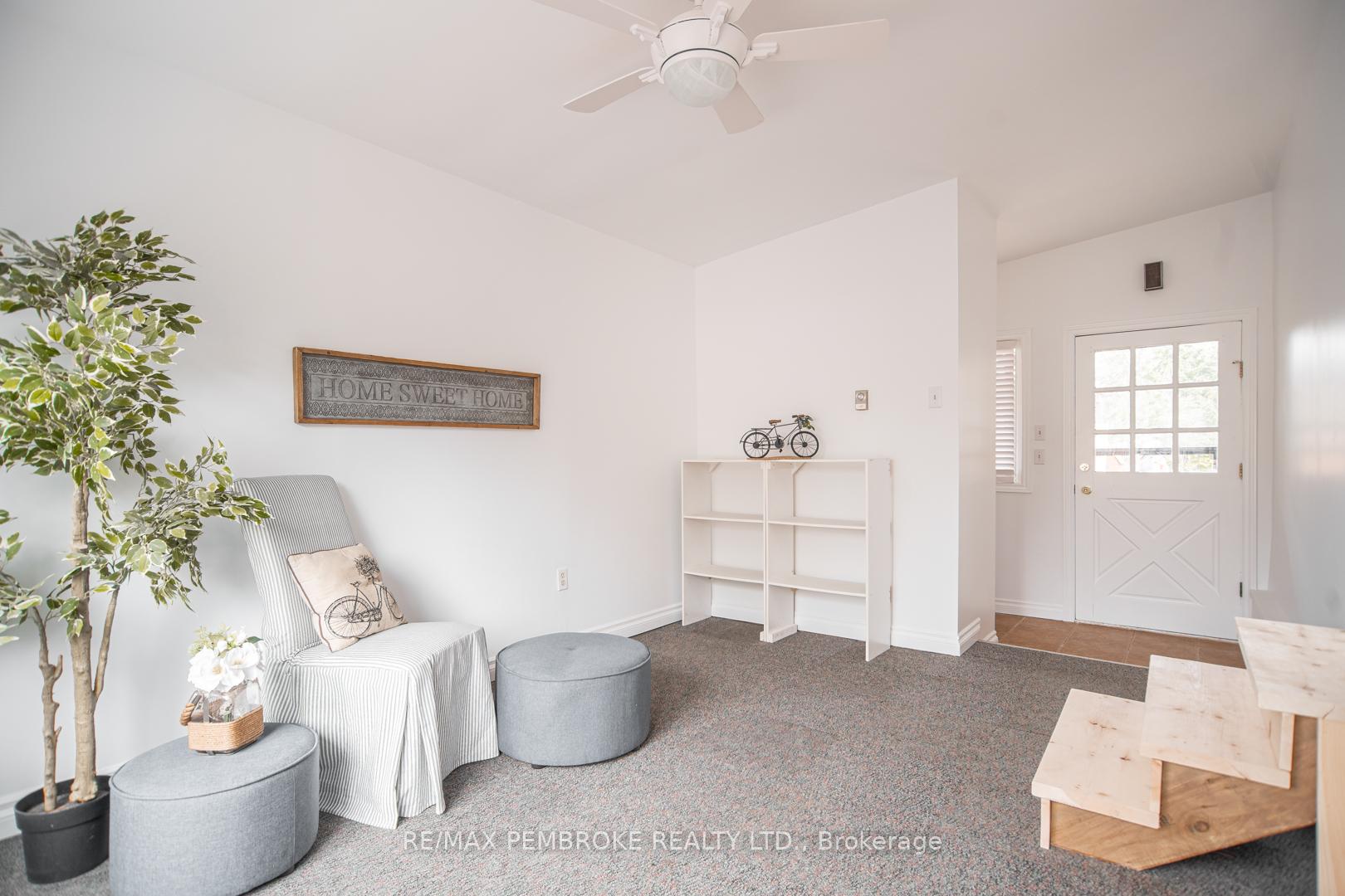 Photo 14 of 84 Frontenac Crescent, Deep River — HOMEH