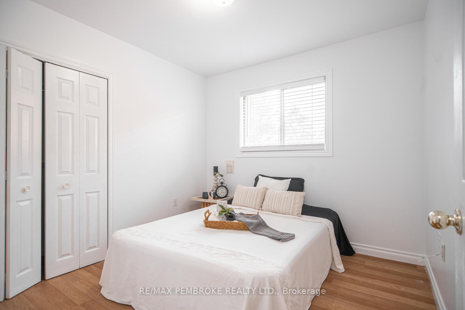 Photo 18 of 84 Frontenac Crescent, Deep River — HOMEH