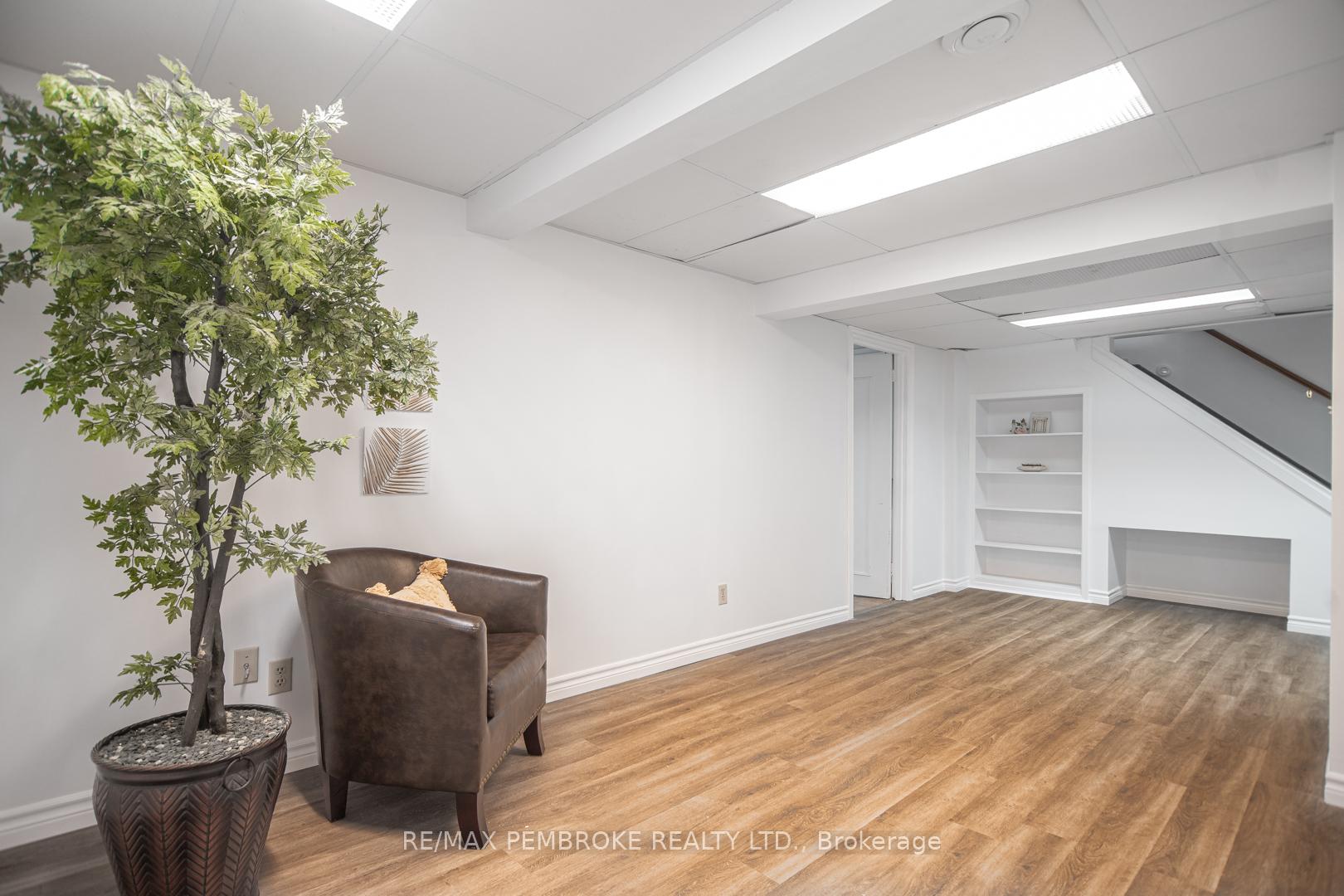 Photo 23 of 84 Frontenac Crescent, Deep River — HOMEH
