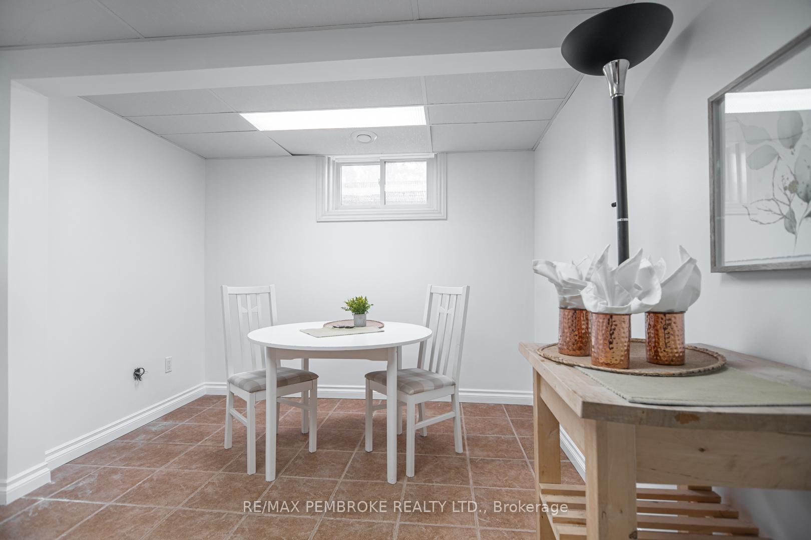 Photo 26 of 84 Frontenac Crescent, Deep River — HOMEH