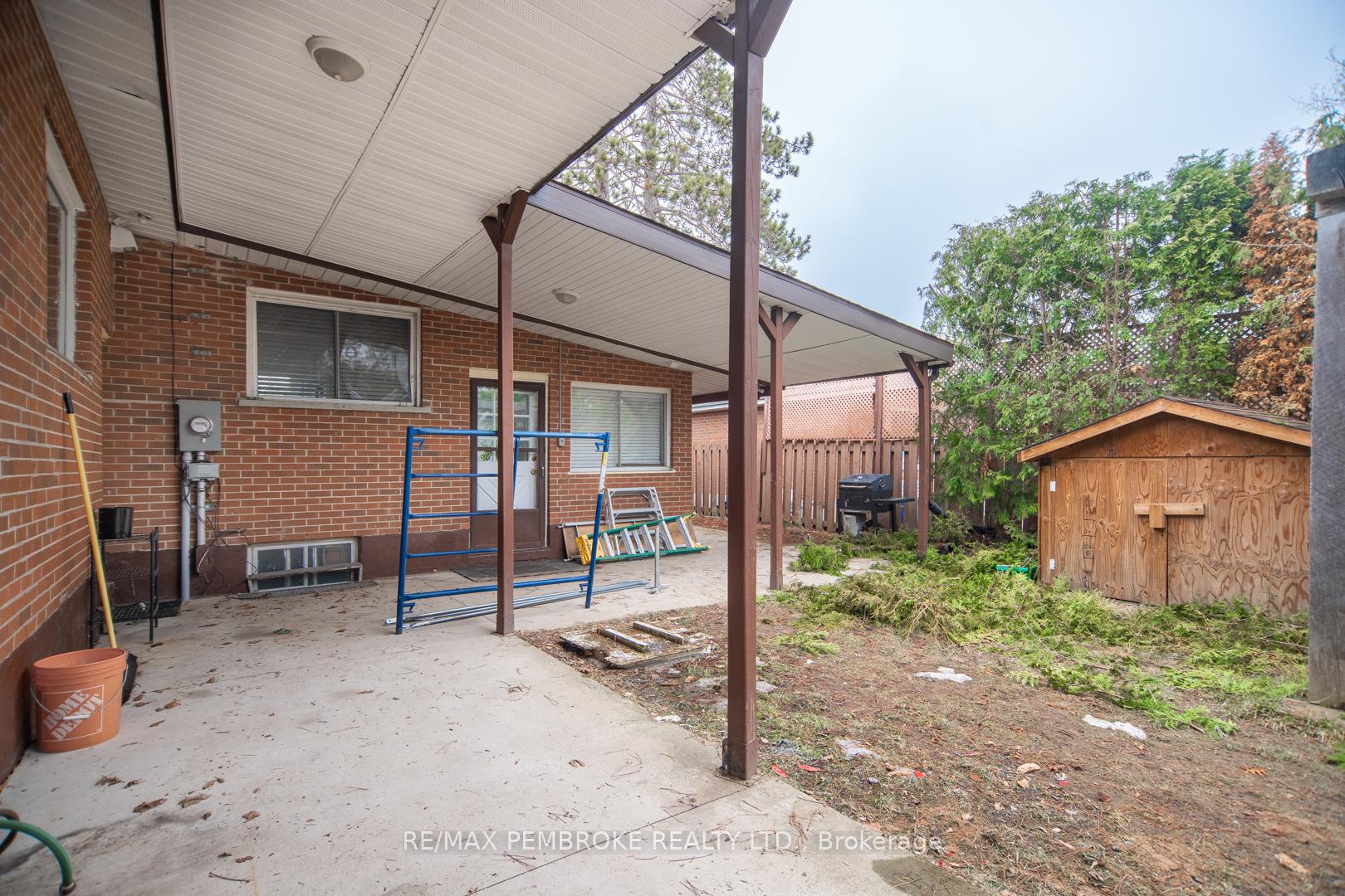 Photo 33 of 84 Frontenac Crescent, Deep River — HOMEH