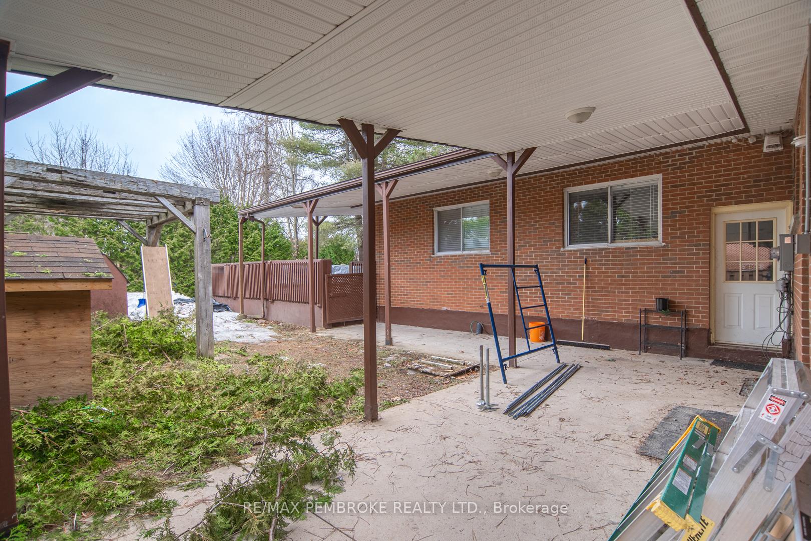 Photo 35 of 84 Frontenac Crescent, Deep River — HOMEH