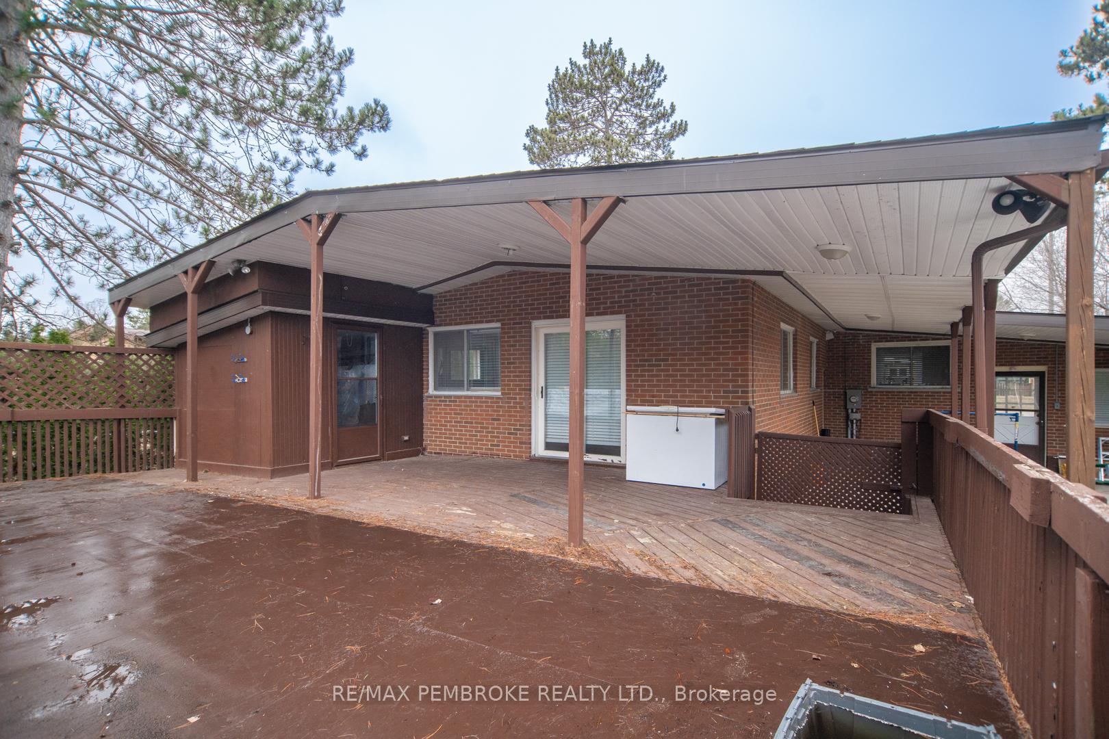 Photo 40 of 84 Frontenac Crescent, Deep River — HOMEH