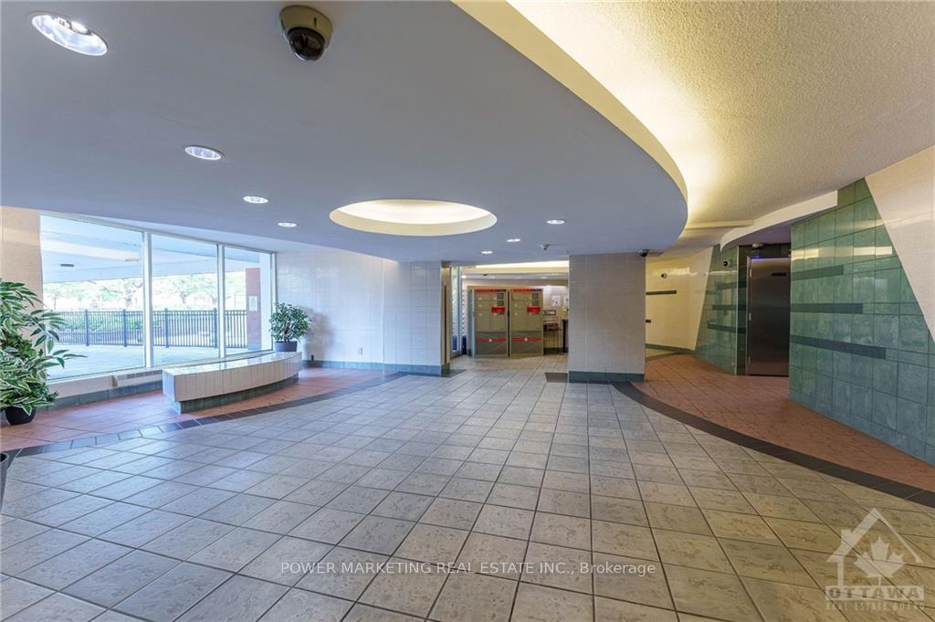 Photo 4 of Unit 410, 2020 Jasmine Crescent, Ottawa, Beacon Hill South — HOMEH