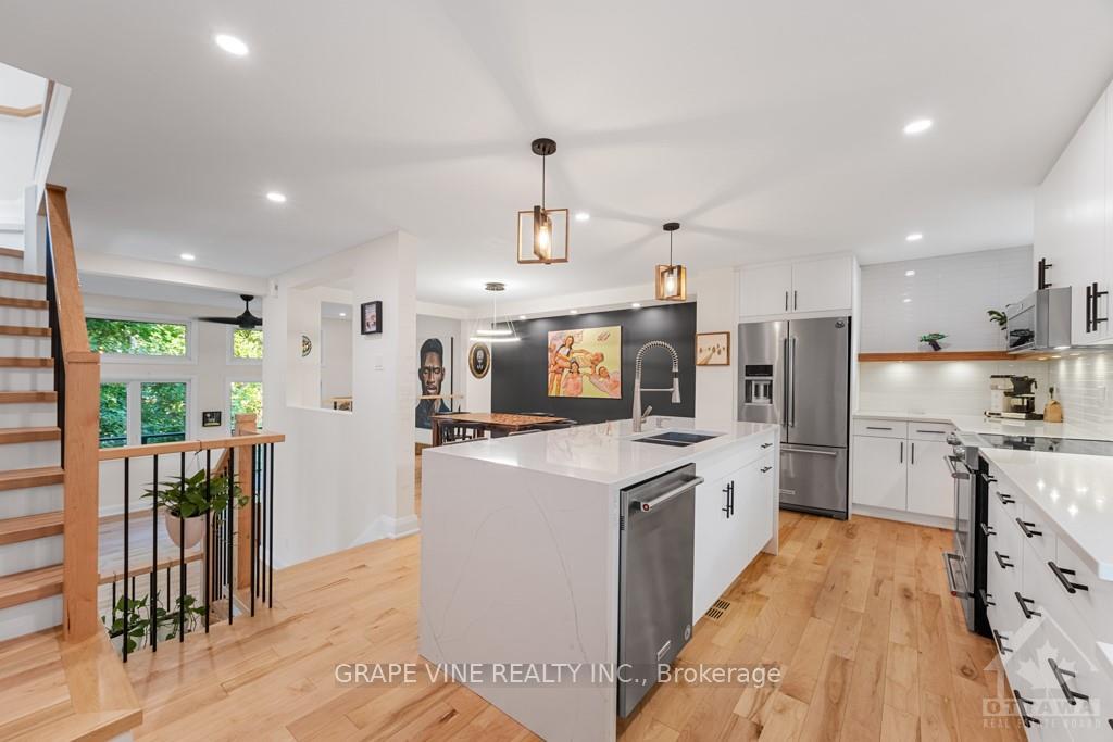 Photo 2 of Unit 10, 655 Richmond Road, Ottawa, Woodroffe — HOMEH