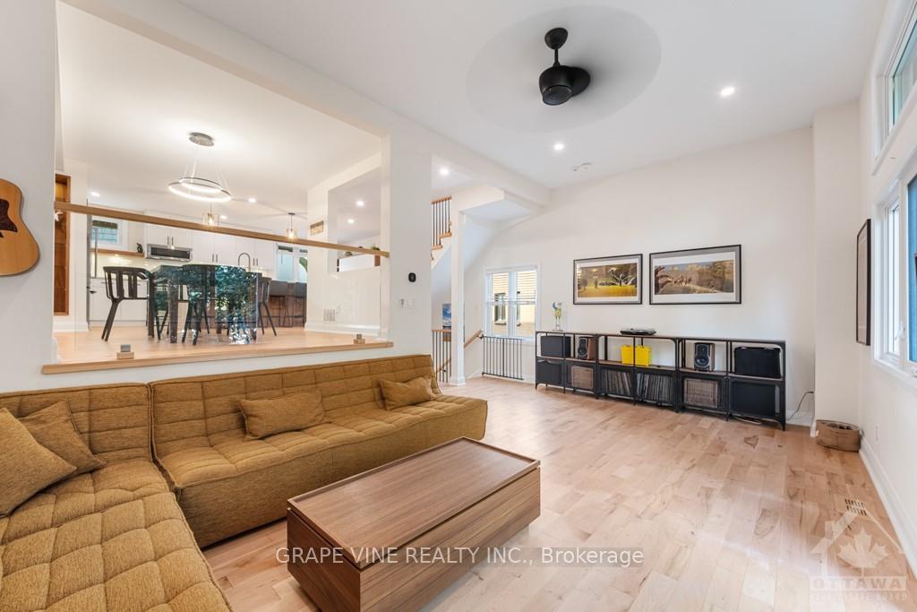 Photo 7 of Unit 10, 655 Richmond Road, Ottawa, Woodroffe — HOMEH
