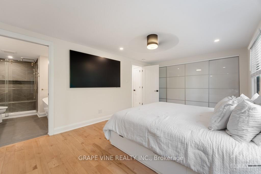 Photo 11 of Unit 10, 655 Richmond Road, Ottawa, Woodroffe — HOMEH