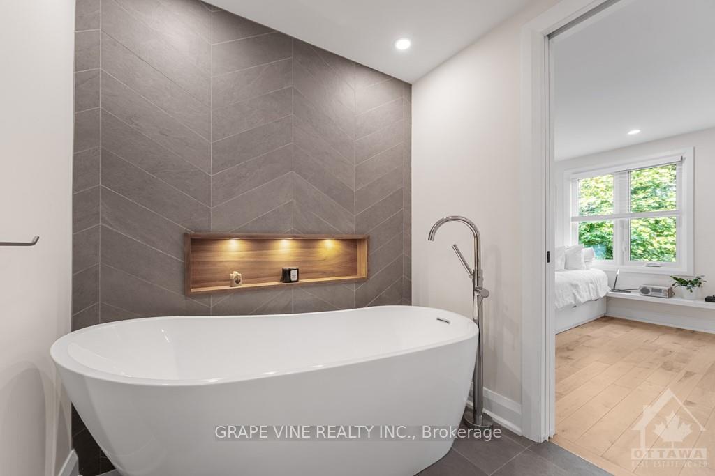 Photo 13 of Unit 10, 655 Richmond Road, Ottawa, Woodroffe — HOMEH